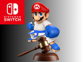 Walczący Mario pokazany nad młotkiem sędziego (źródło obrazu: Nintendo of America z poprawkami)