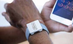 Rockley Bioptx może mierzyć biomarkery wewnątrz ciała, czego nie potrafią inne smartwatche. (Źródło: Rockley)
