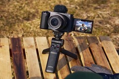Sony ZV-E1 to wysokiej klasy, kompaktowa, pełnoklatkowa kamera skierowana wprost do twórców wideo online lub fotografów hybrydowych, którzy oczekują bezkompromisowej wydajności. (Źródło obrazu: Sony)