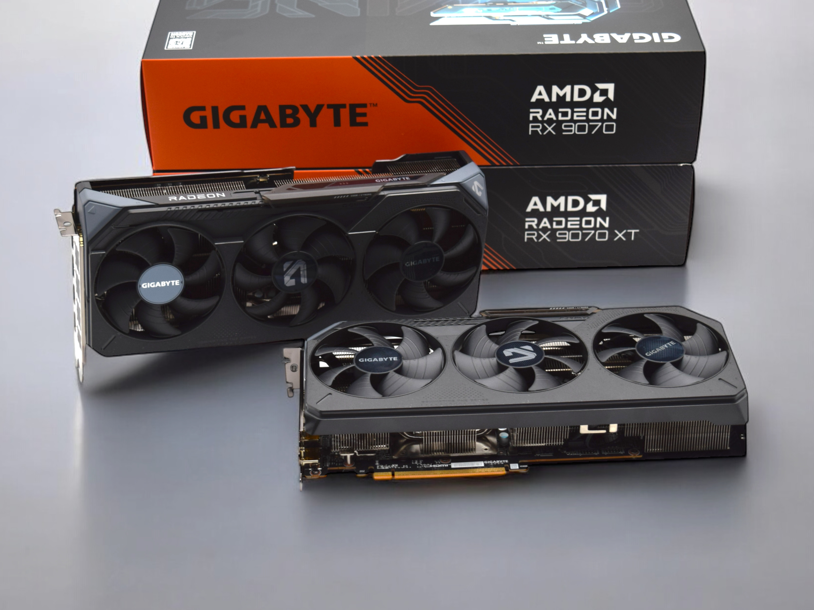 Niesamowity stosunek jakości do ceny: AMD Radeon RX 9070 XT i RX 9070 podejmują walkę z drogimi kartami graficznymi GeForce RTX 5000