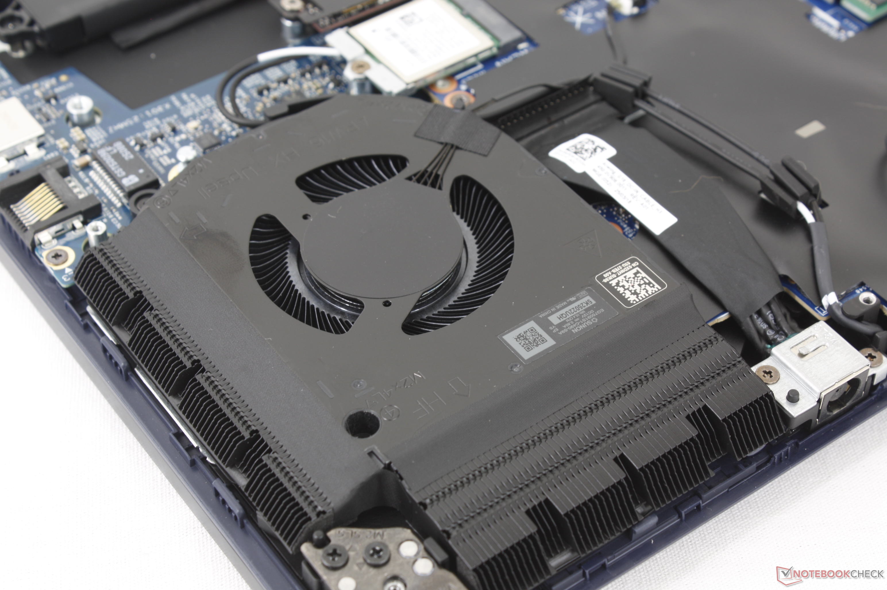 Tryb Loud Overdrive w Alienware 16X Aurora nie jest wart niewielkiego wzrostu wydajności