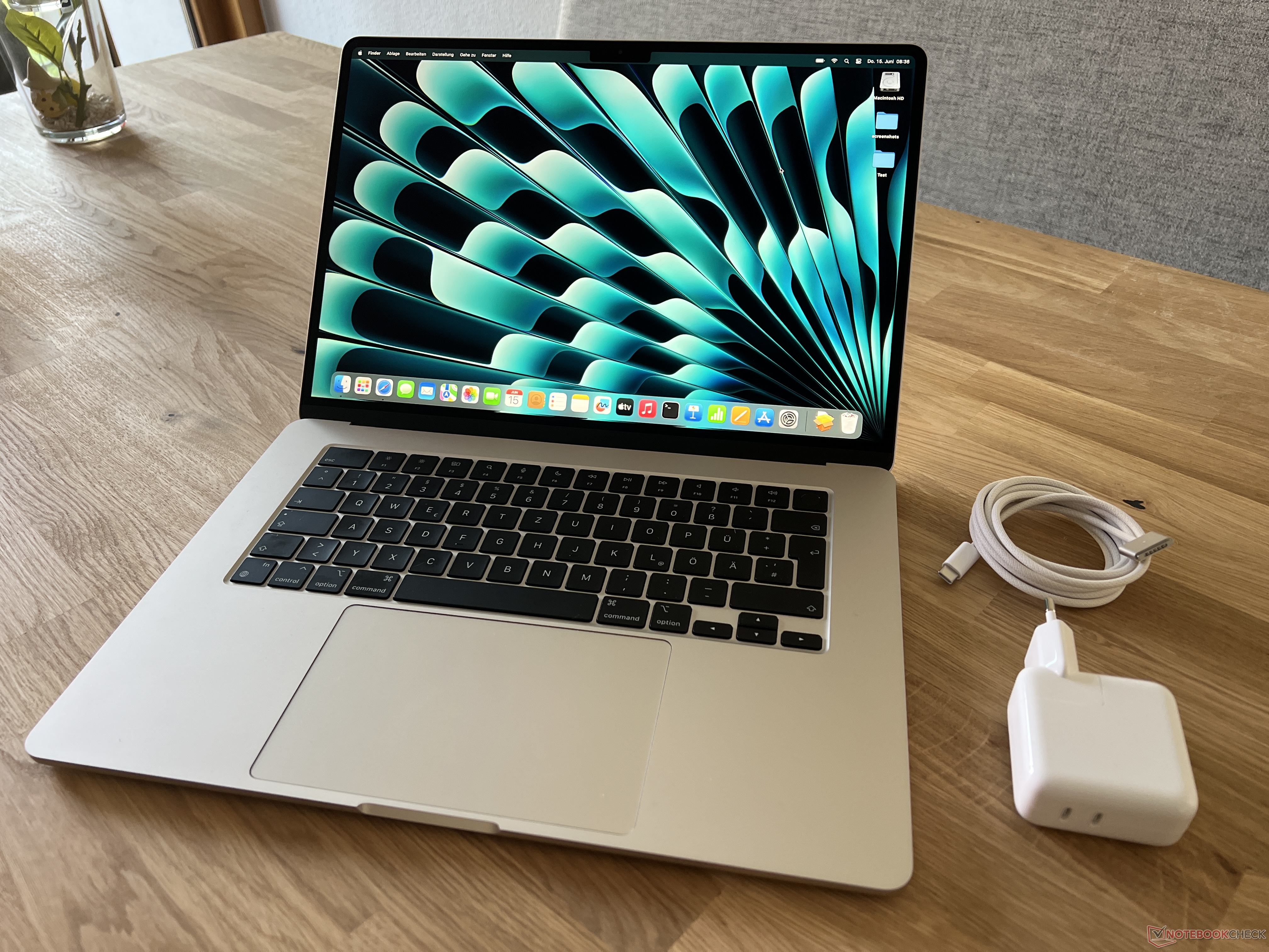 MacBook Air 15インチ M2 2023 512GB 16GB Apple Recenzja MacBooka Air 15 2023 M2: MacBook do