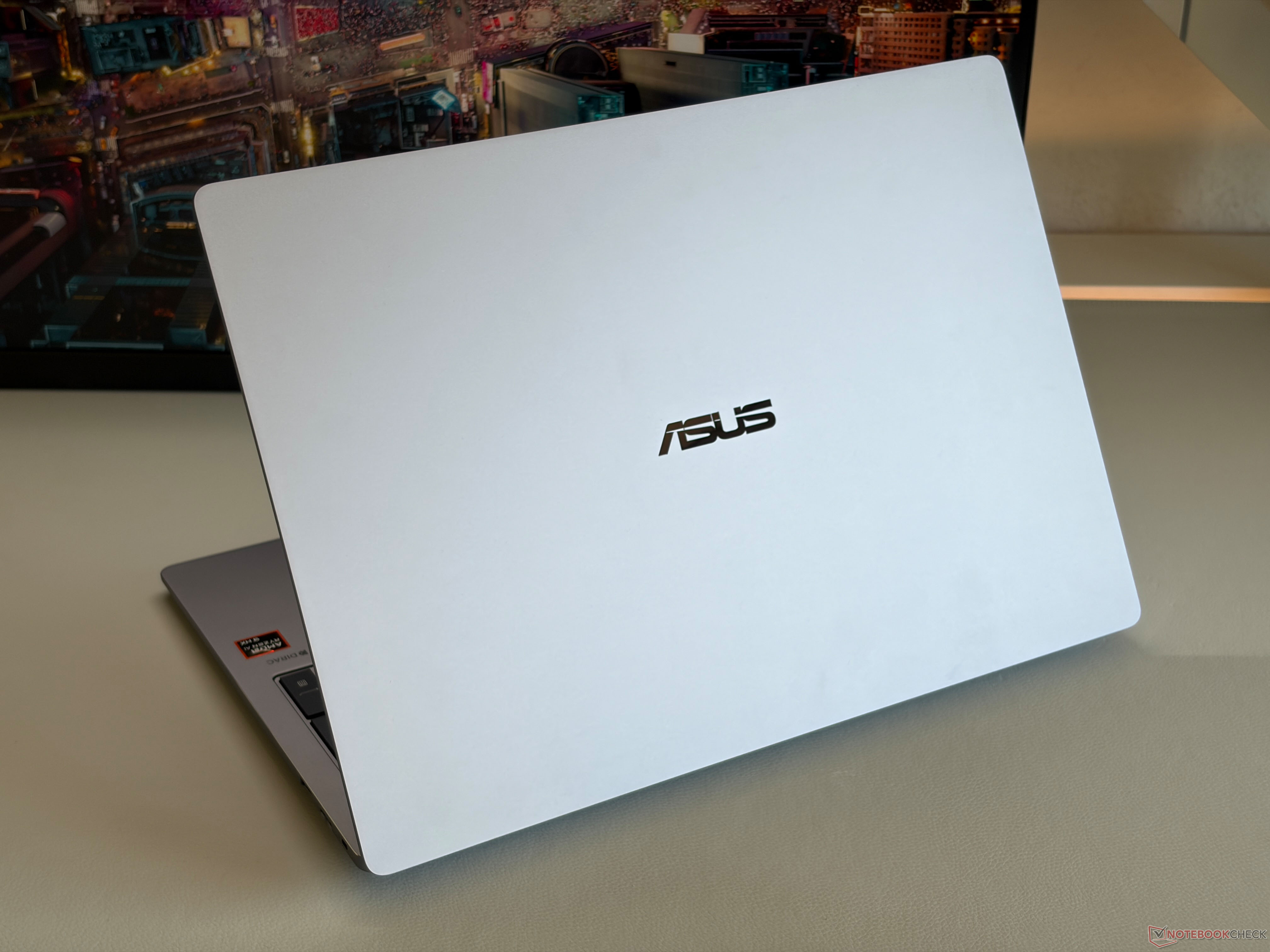Wniosek z recenzji modelu Asus ExpertBook PM5 G2 – Wysoka wydajność przy niewielkich niedociągnięciach