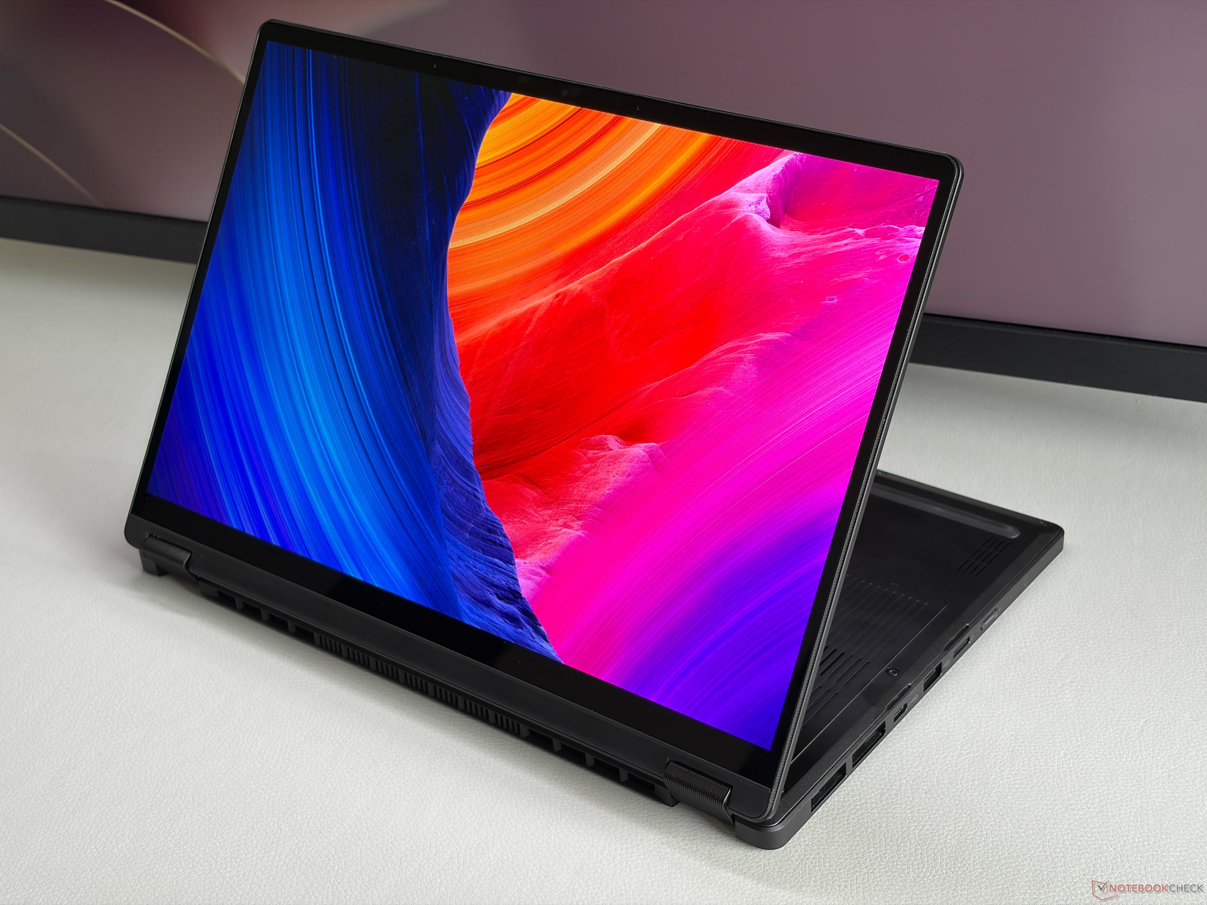 Wniosek z recenzji laptopa Asus ProArt PX13 2026 Convertible: wydajna karta graficzna Strix Halo, przystępna cena