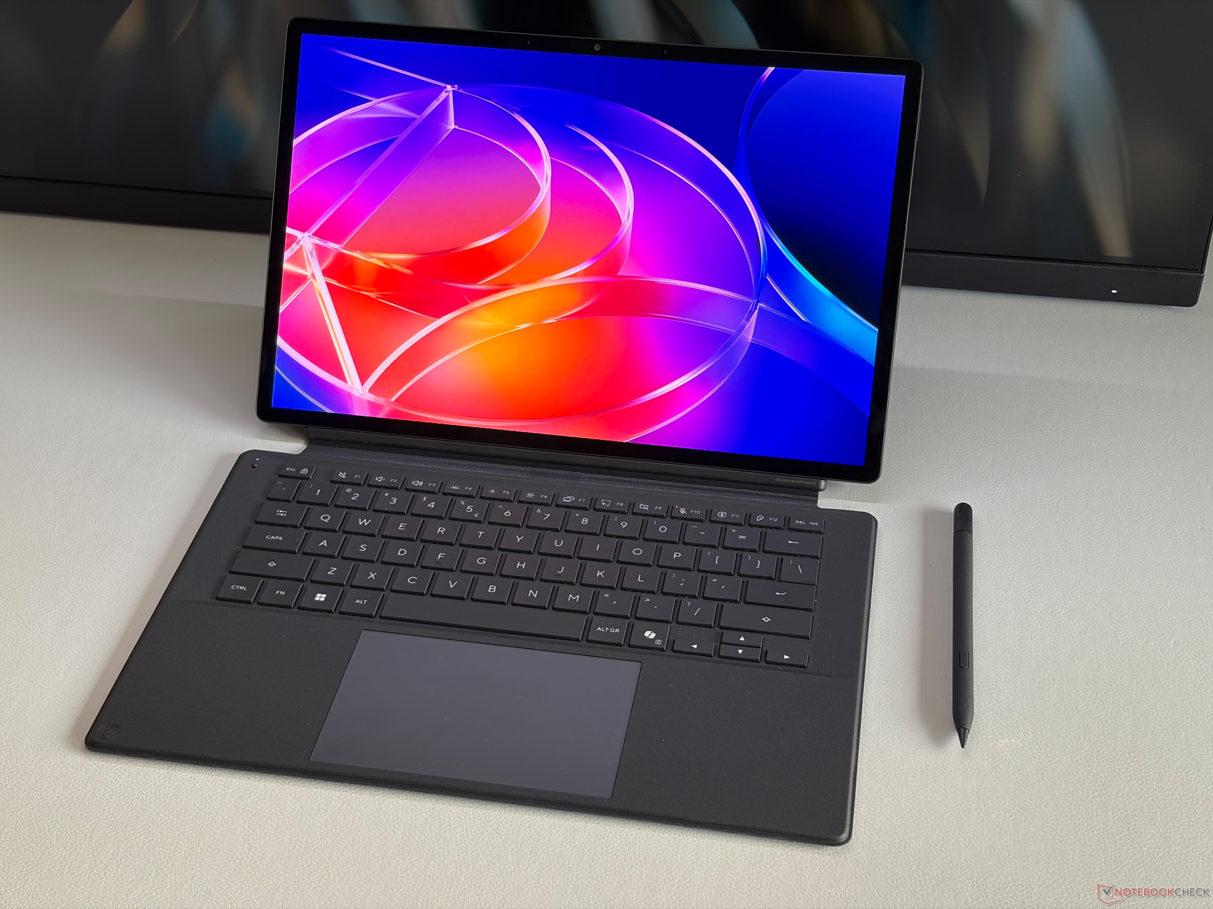 Ekran dotykowy OLED w komputerze Asus ProArt PZ14 prezentuje się wspaniale, a obraz nie jest ziarnisty