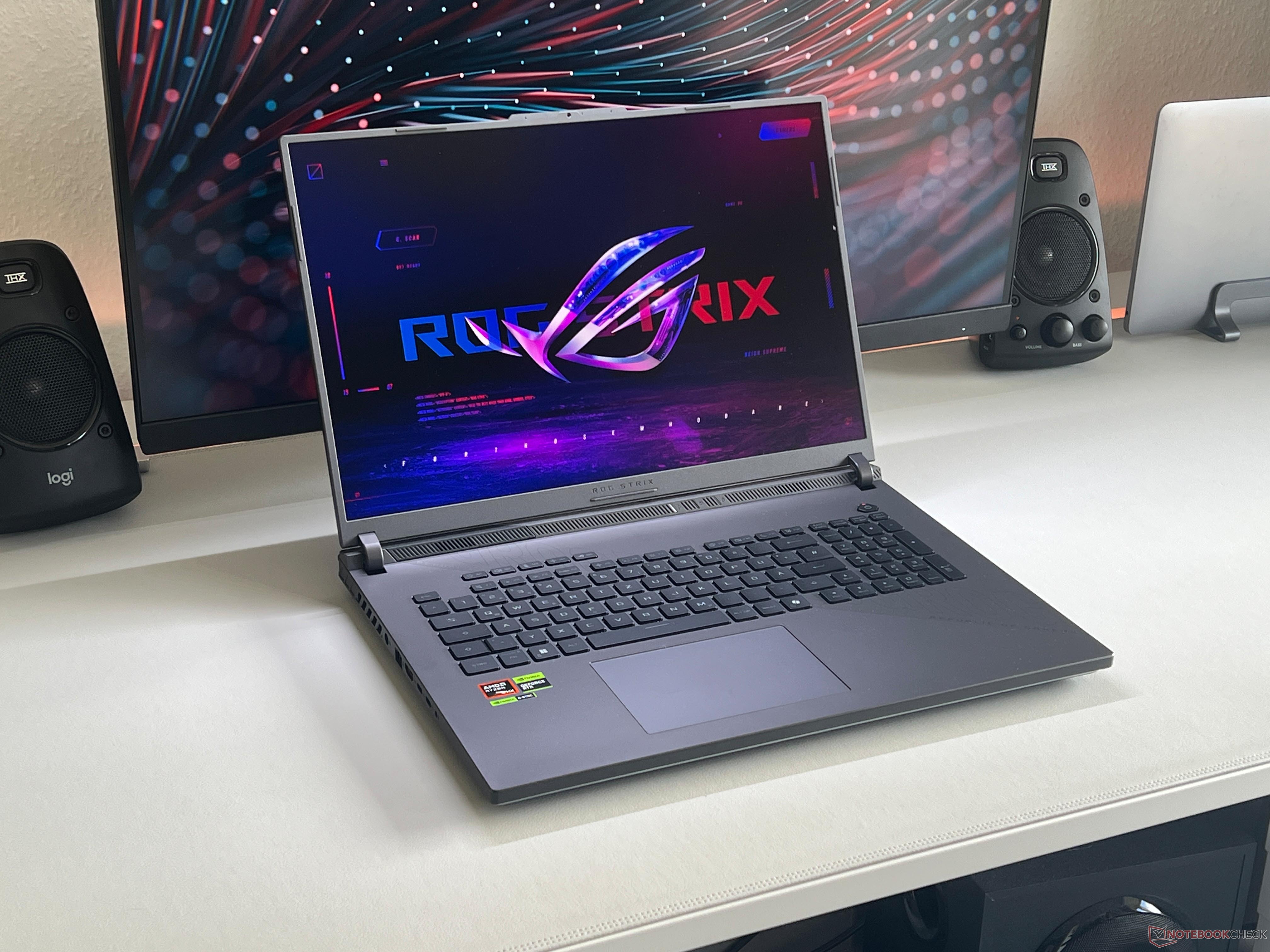 Recenzja Asus ROG Strix G18 2025 - 18-calowy laptop do gier z potężnymi układami AMD 9955HX i RTX 5070