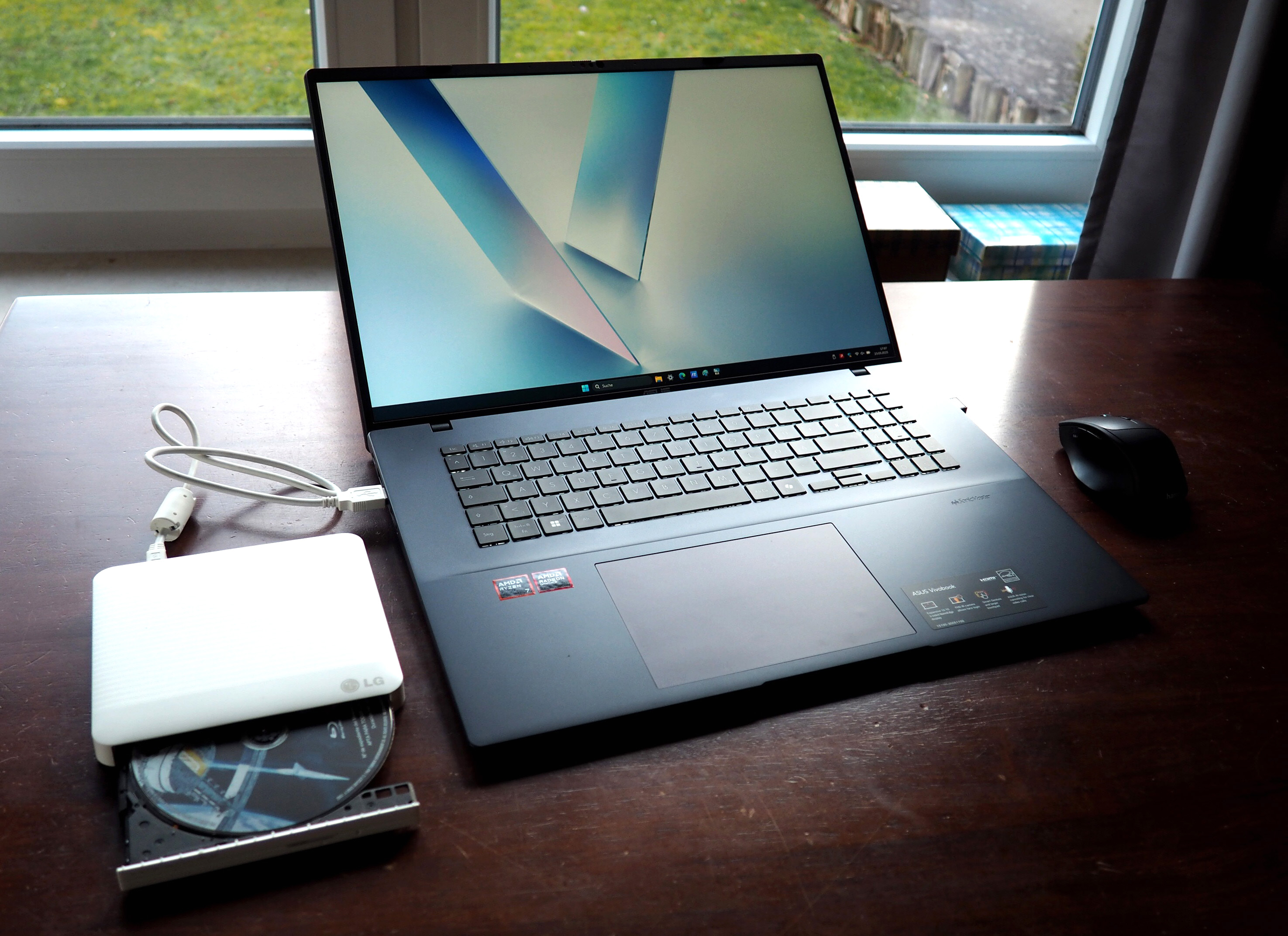 Recenzja laptopa Asus VivoBook 18: Potwór z wyświetlaczem za niecałe 1000 dolarów