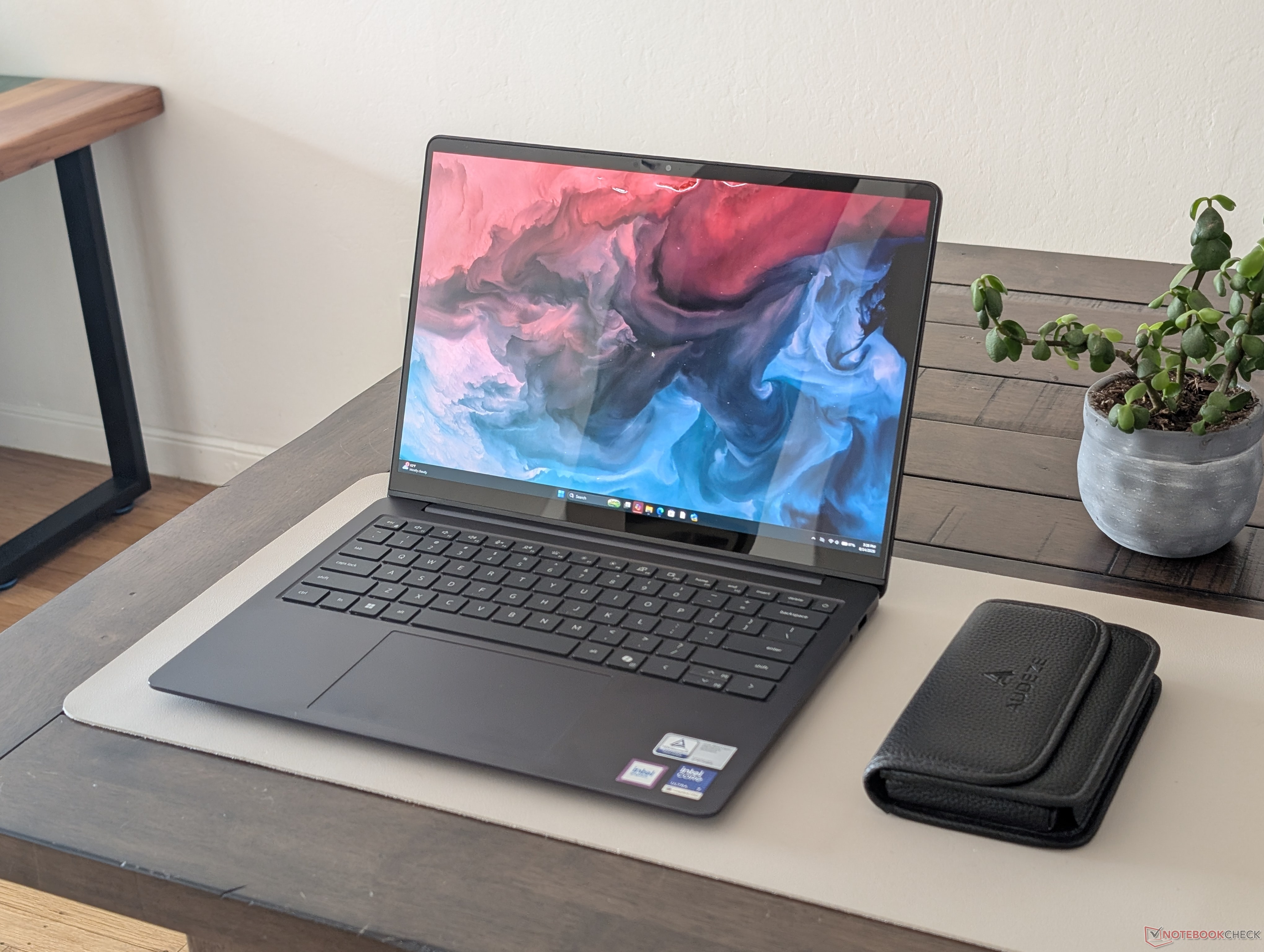 Recenzja Dell 14S DS14260: Tak samo wydajny jak XPS 14