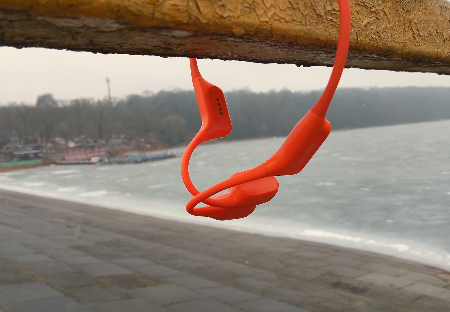 Praktyczna recenzja Doogee BoneAir Swim