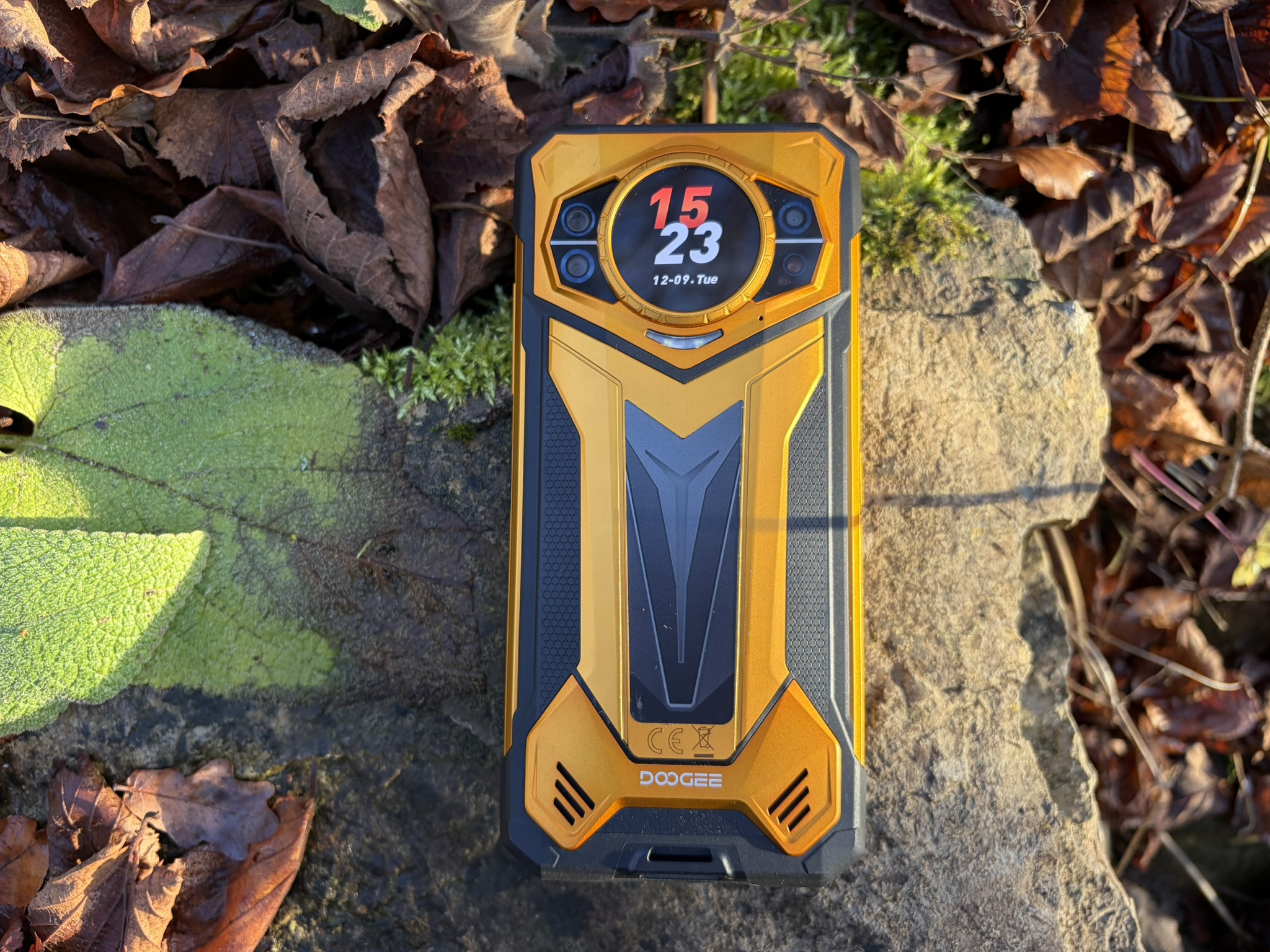 Solidny i wytrzymały, ale z kilkoma aktualizacjami, jeżeli w ogóle: Recenzja telefona Doogee S200 Ultra