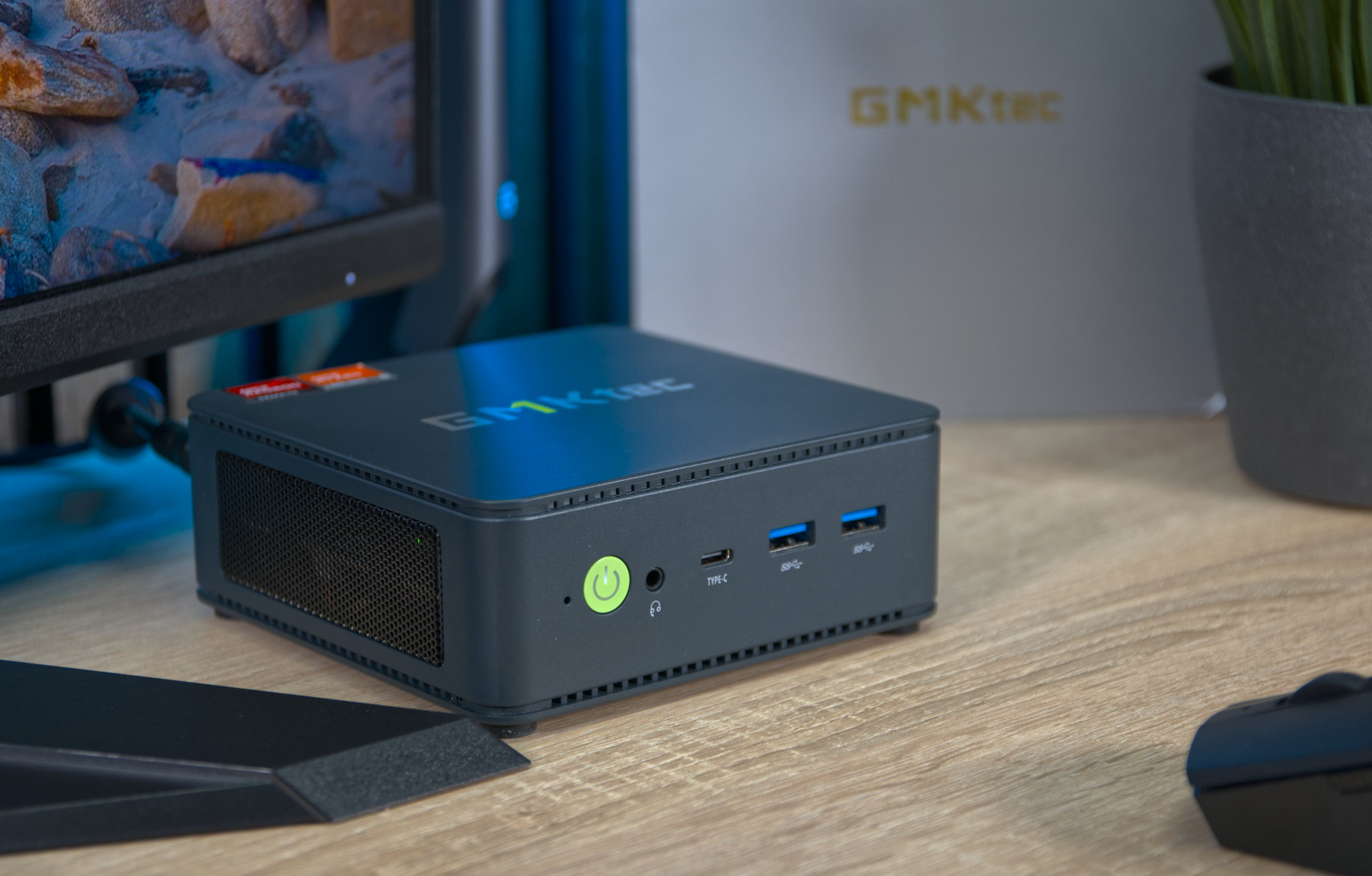 Mini PC w świetnej cenie z mocą AMD Ryzen i wszechstronnością USB4 - recenzja GMKtec NucBox M6 Ultra