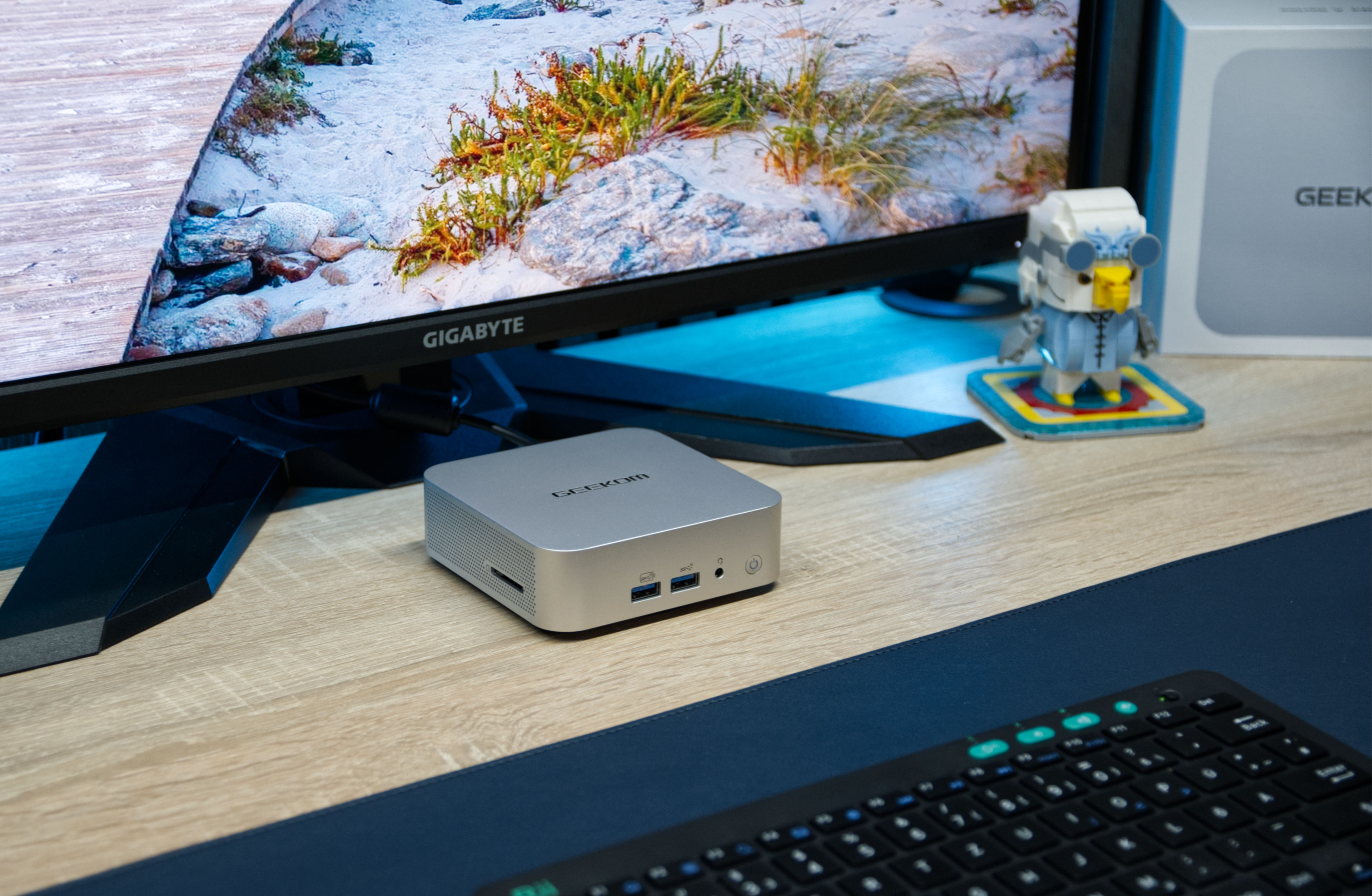 Geekom A8 nowa edycja 2025 z AMD Ryzen 7: potężny i wydajny mini PC do biura, multimediów i domowego biura w recenzji