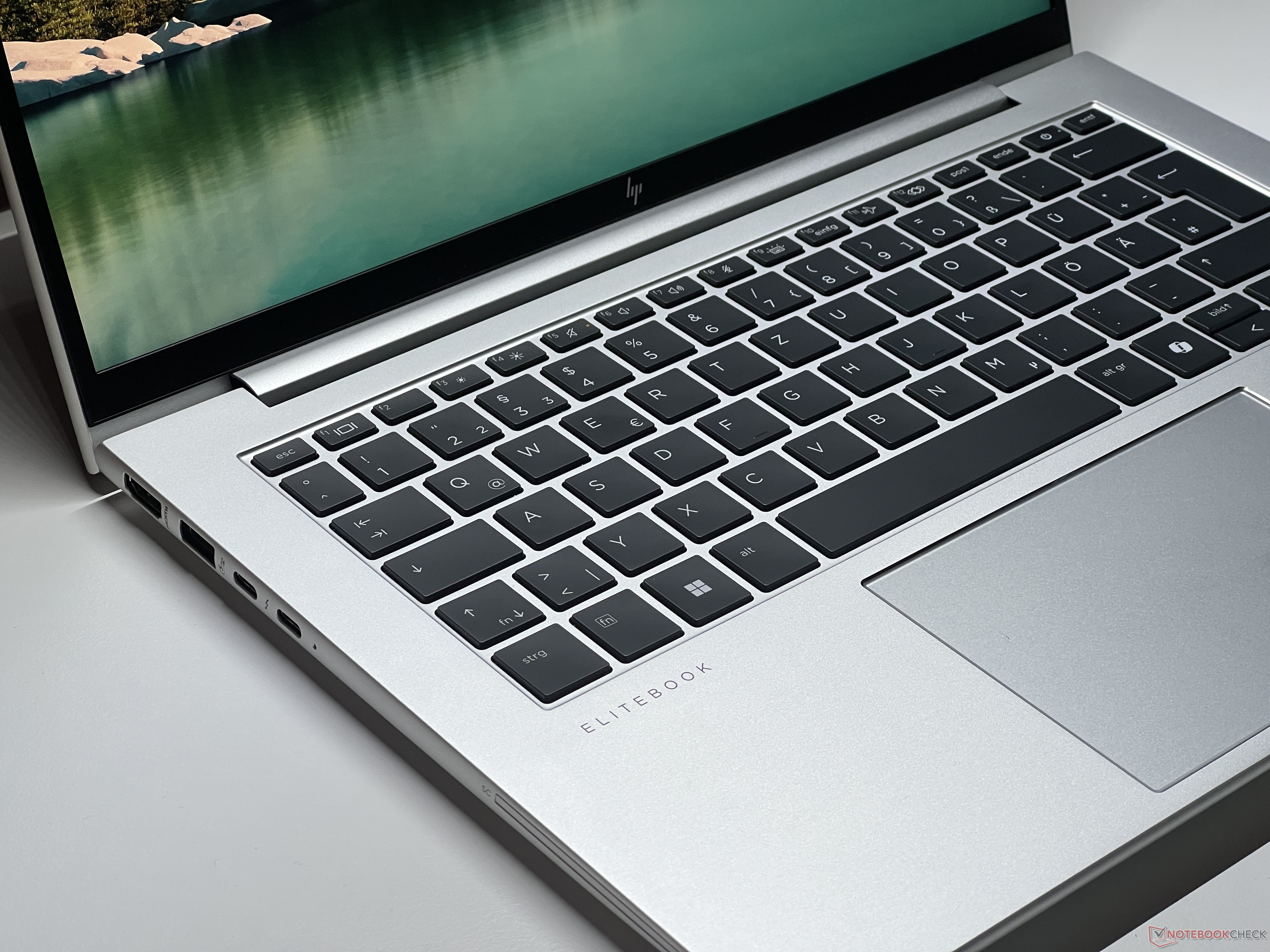 Recenzja laptopa HP EliteBook 845 G11 - bez większych zmian