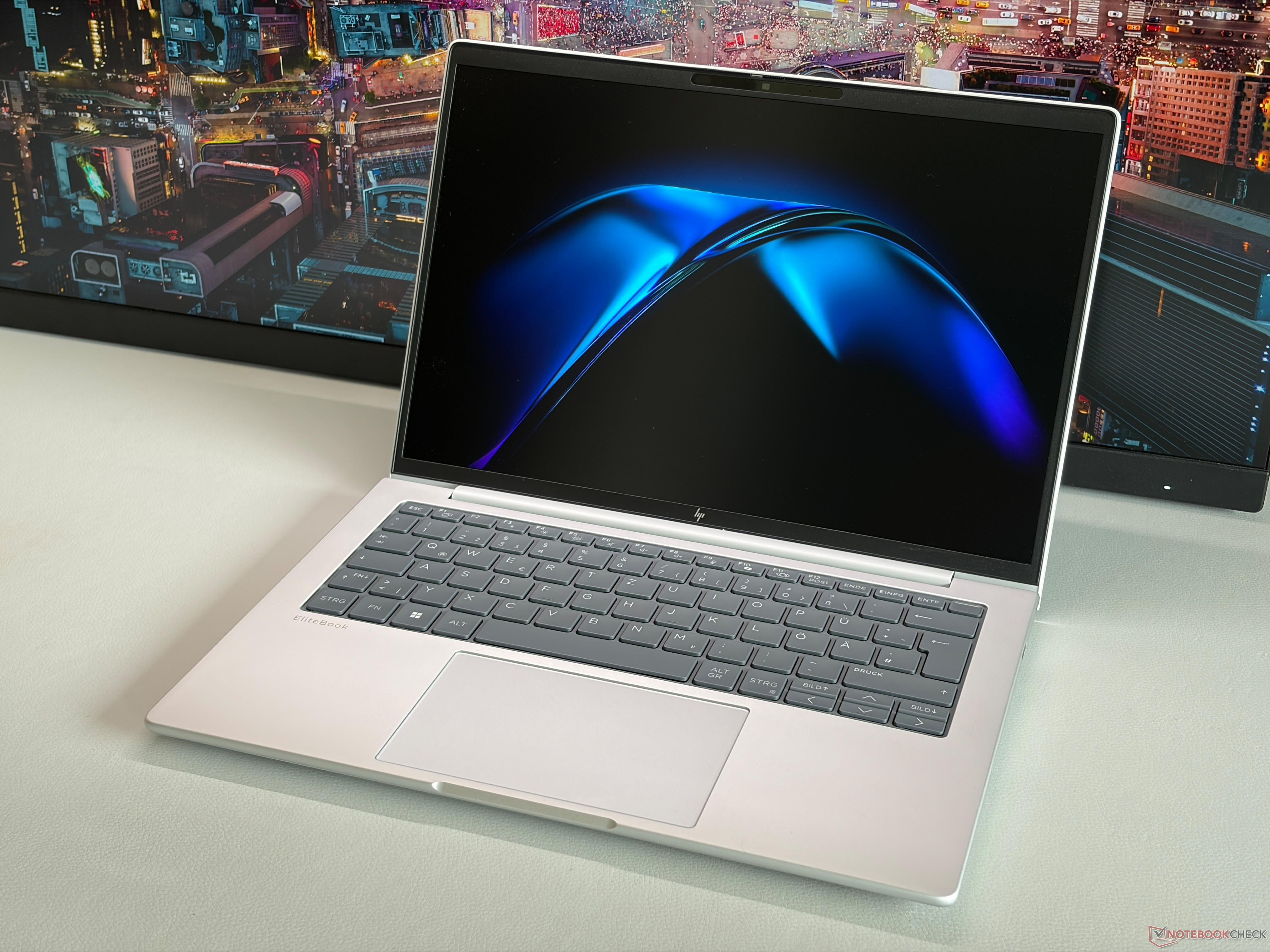 Wnioski z recenzji modelu HP EliteBook 8 G2a 14 AI – biznesowego laptopa z procesorem AMD, charakteryzującego się długim czasem pracy na baterii oraz skrzypiącą obudową