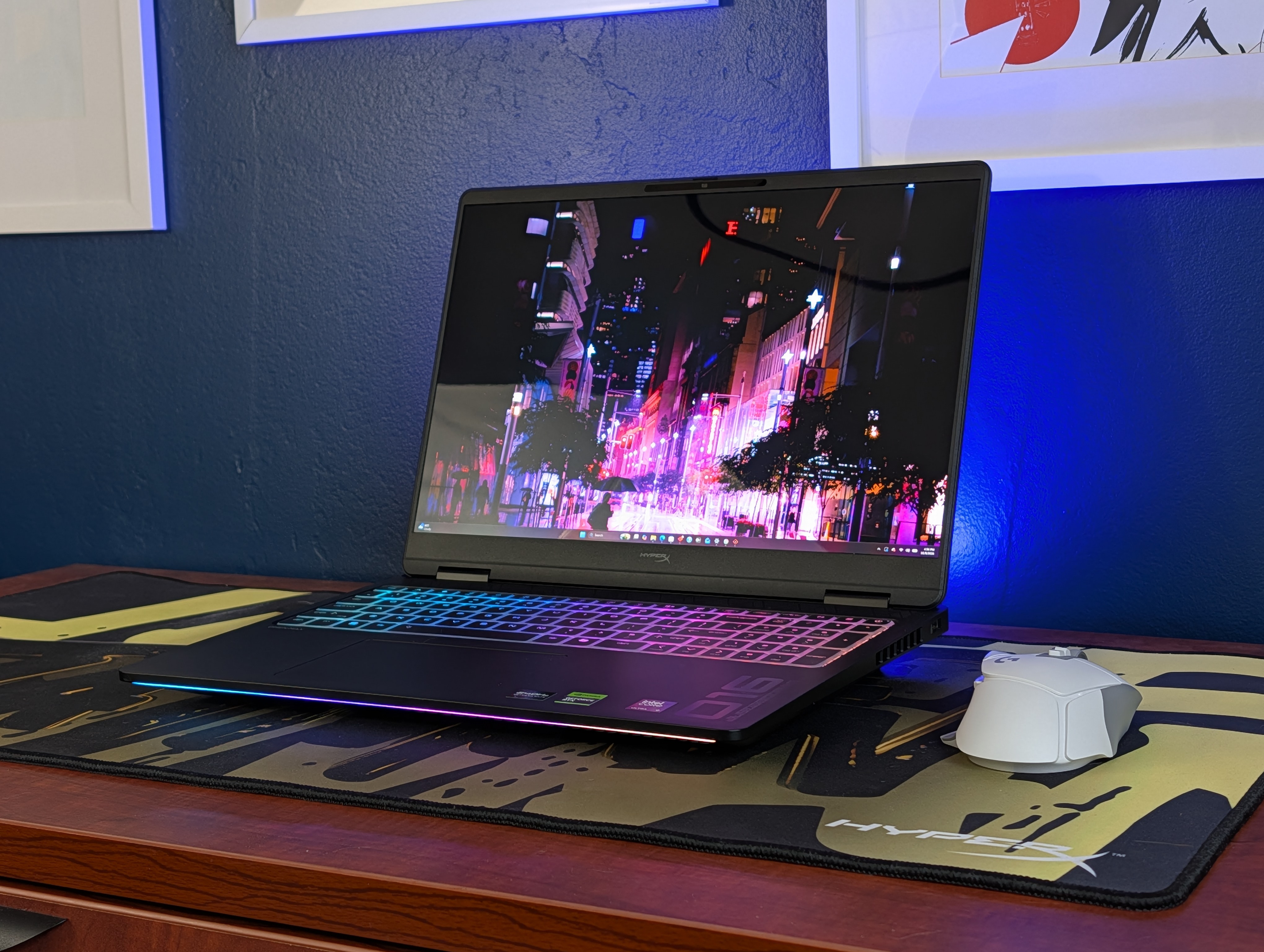 Recenzja HP HyperX Omen Max 16: Laptop gamingowy z zasilaczem sieciowym o mocy 460 W