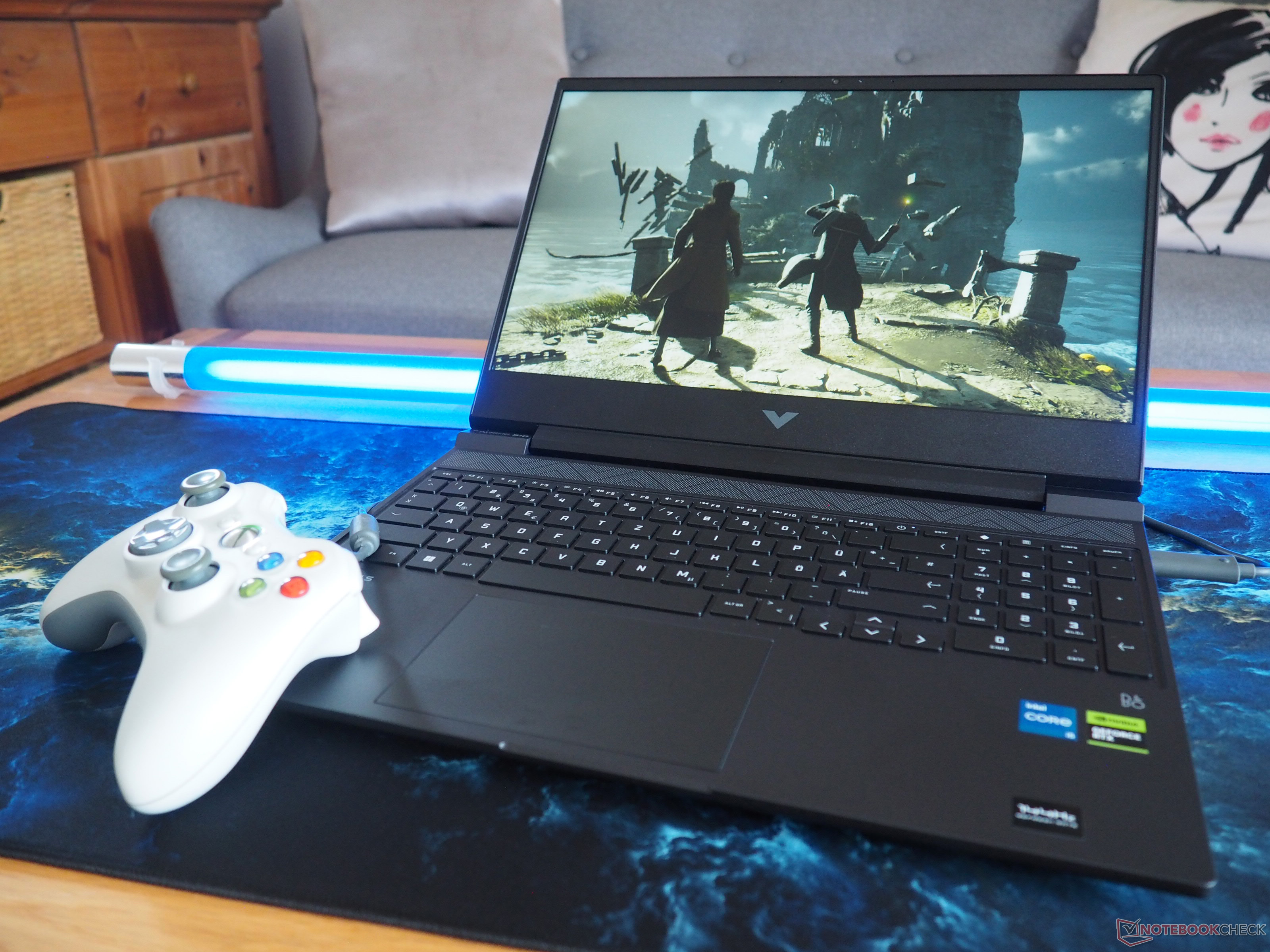 Recenzja gamingowego laptopa HP Victus 15 z Raptor Lake i Adą