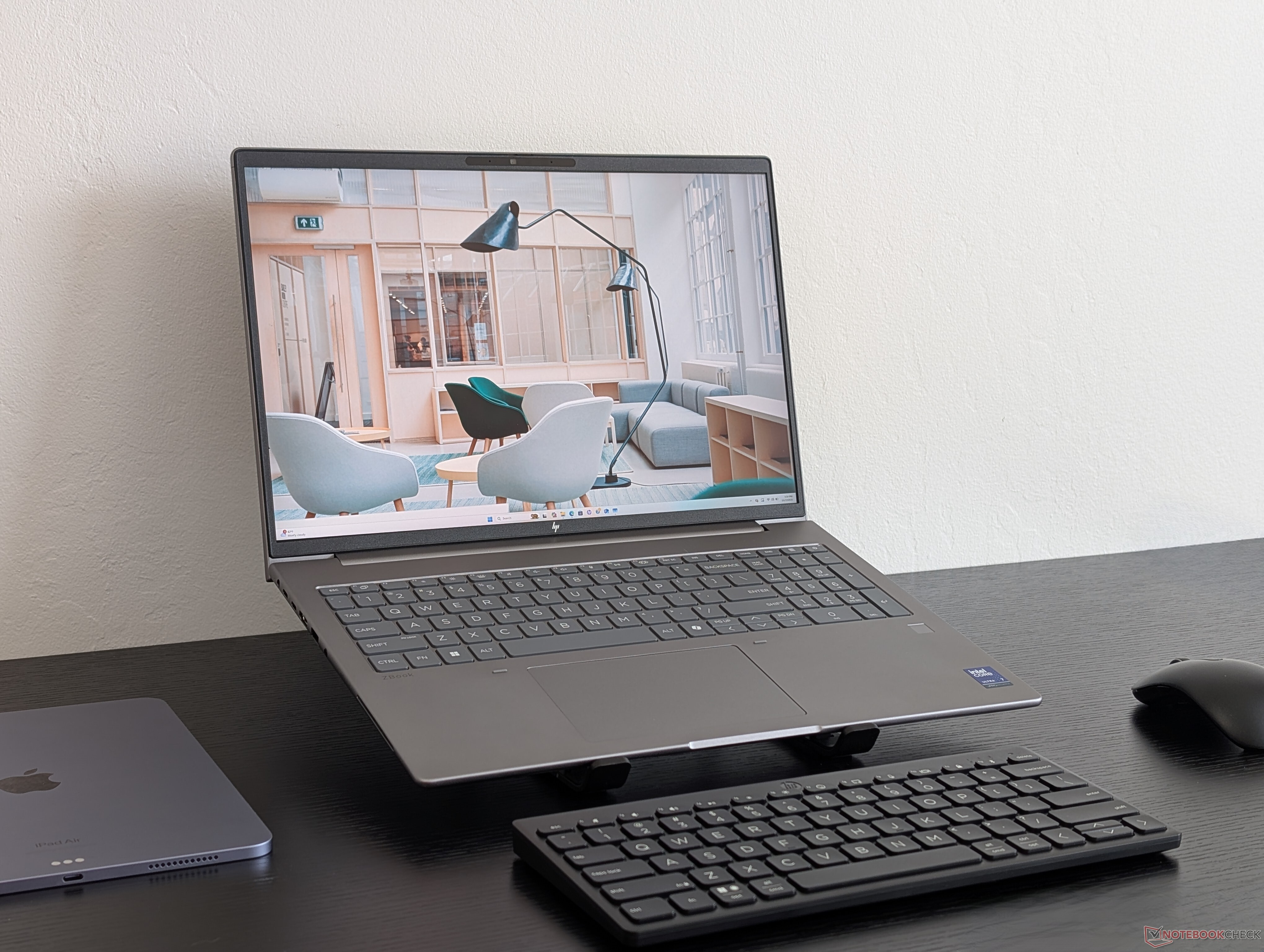 Recenzja HP ZBook X G1i 16: Odchudzona mobilna stacja robocza z Arrow Lake i Nvidia Blackwell
