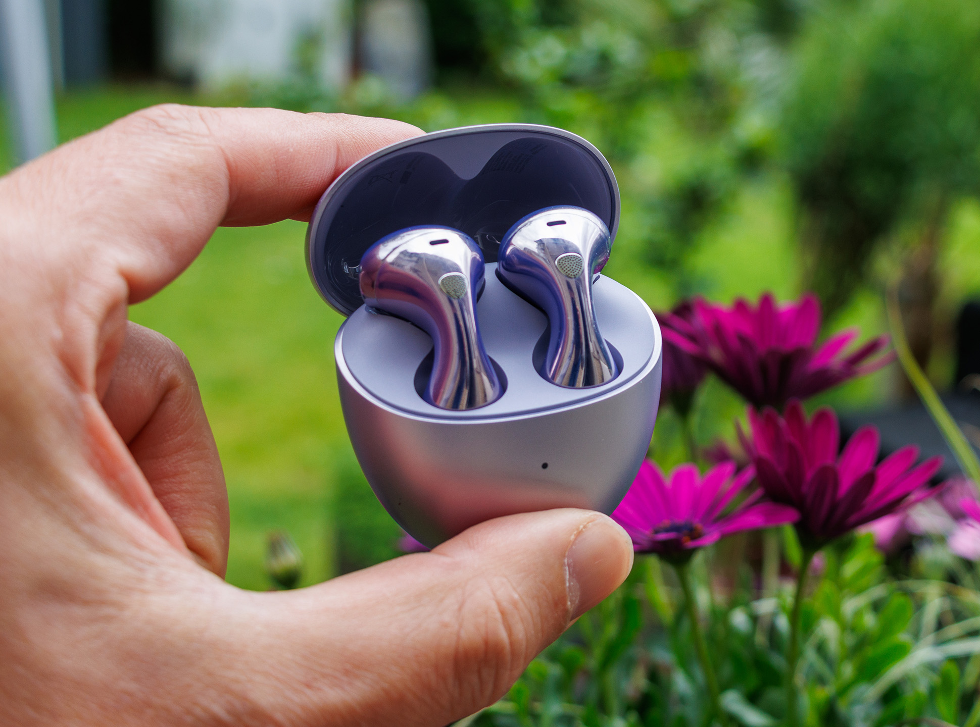 Otwarte słuchawki z wieloma funkcjami - recenzja Huawei FreeBuds 6