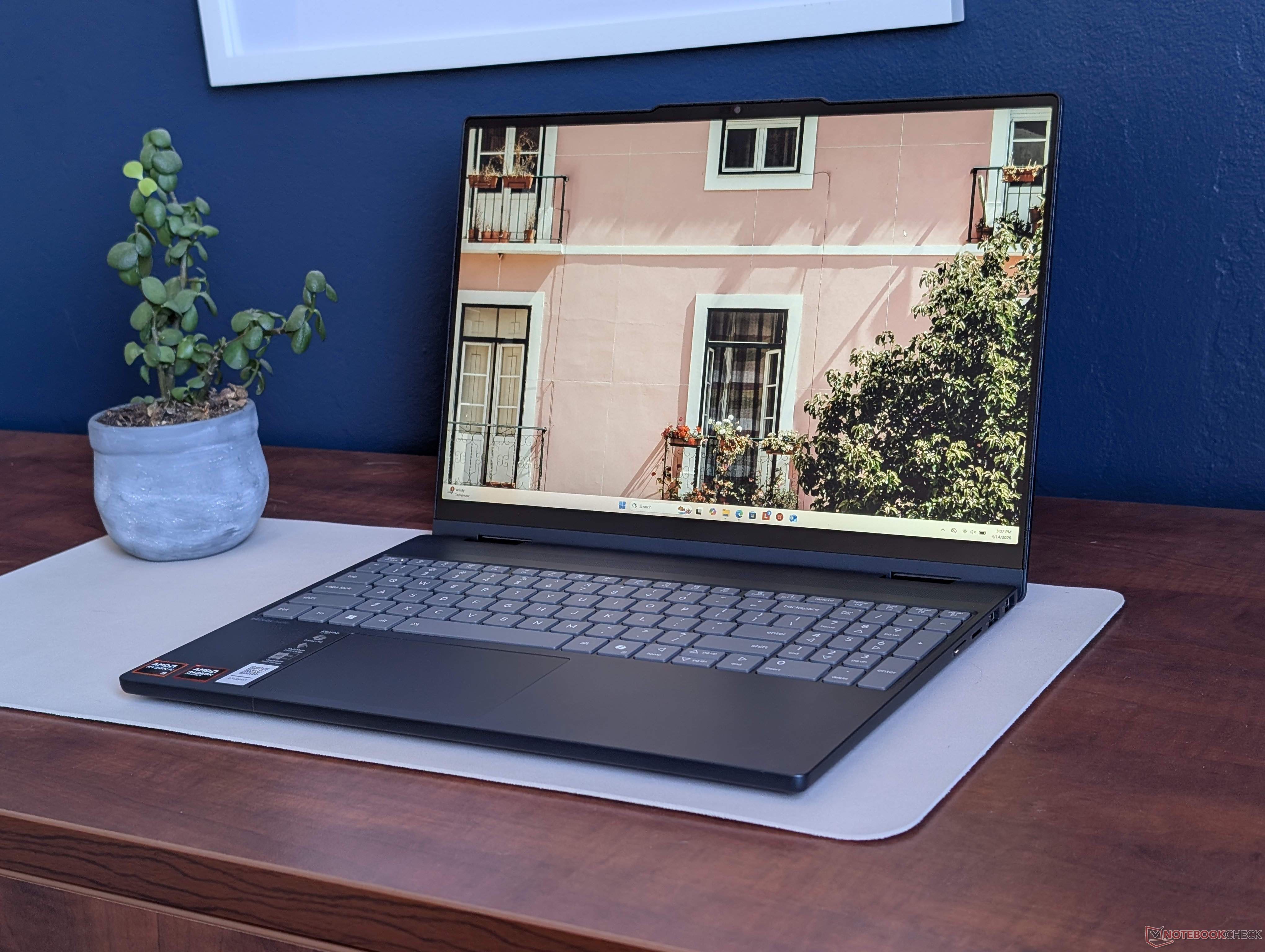 Recenzja Lenovo IdeaPad 5 2-w-1 15: Debiut wydajności Ryzen AI 5 430
