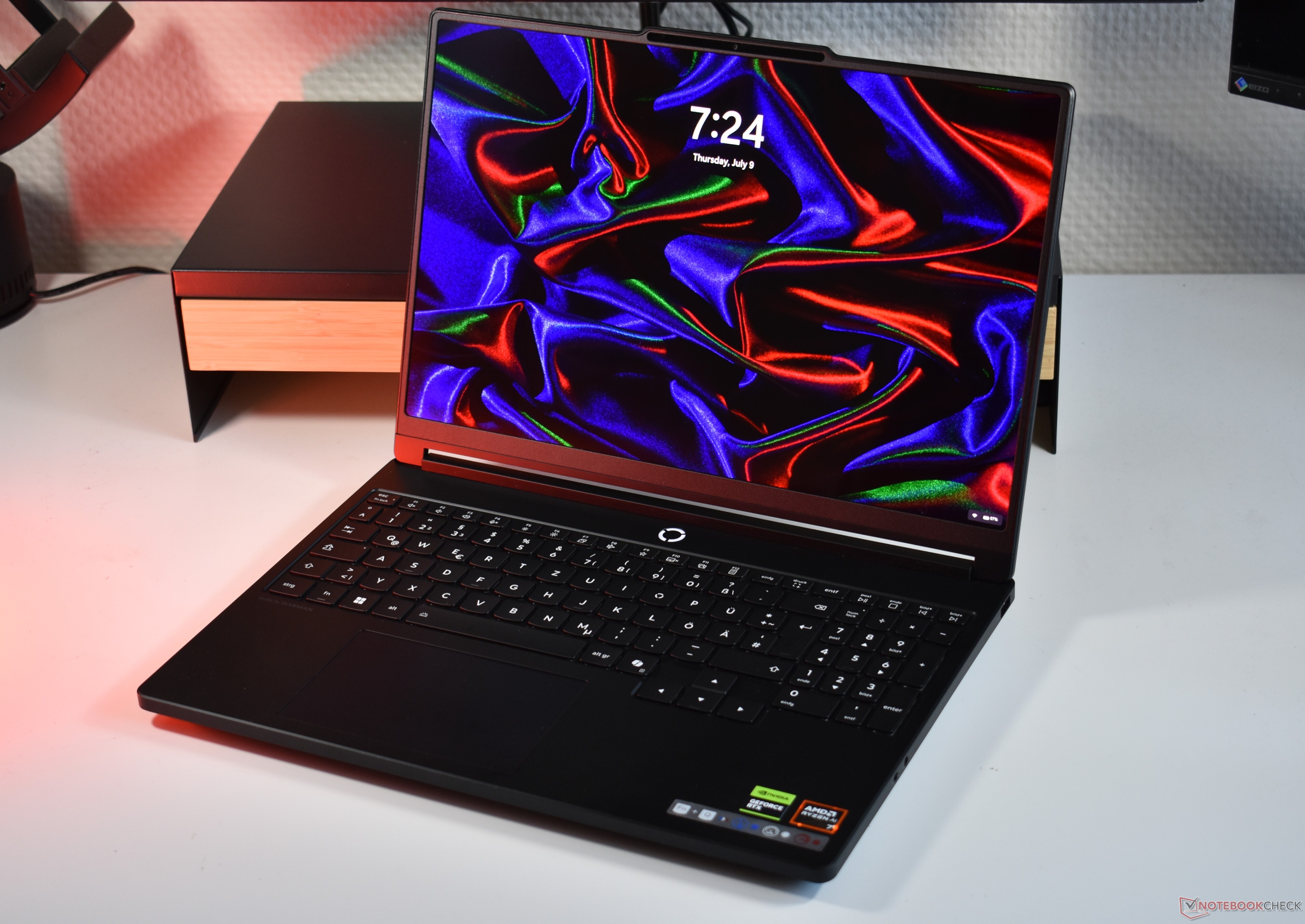 Ten kompaktowy laptop do gier jest wyposażony w 32 GB pamięci RAM oraz kartę graficzną RTX 5060: recenzja Lenovo Legion 5 15AGP11
