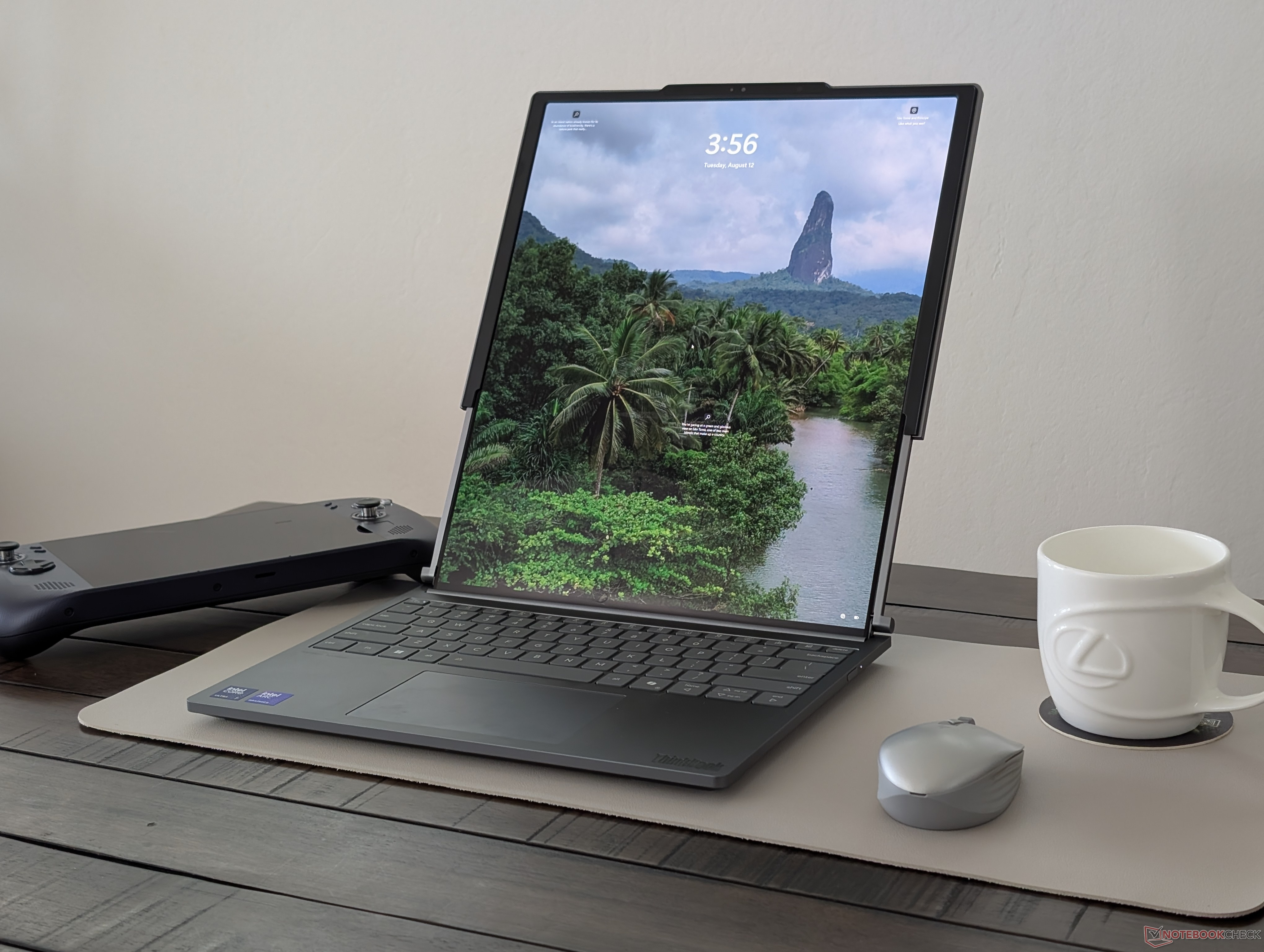 Lenovo ThinkBook Plus z 16,7-calowym zwijanym ekranem OLED unika wszystkich pułapek ThinkPada X1 Fold