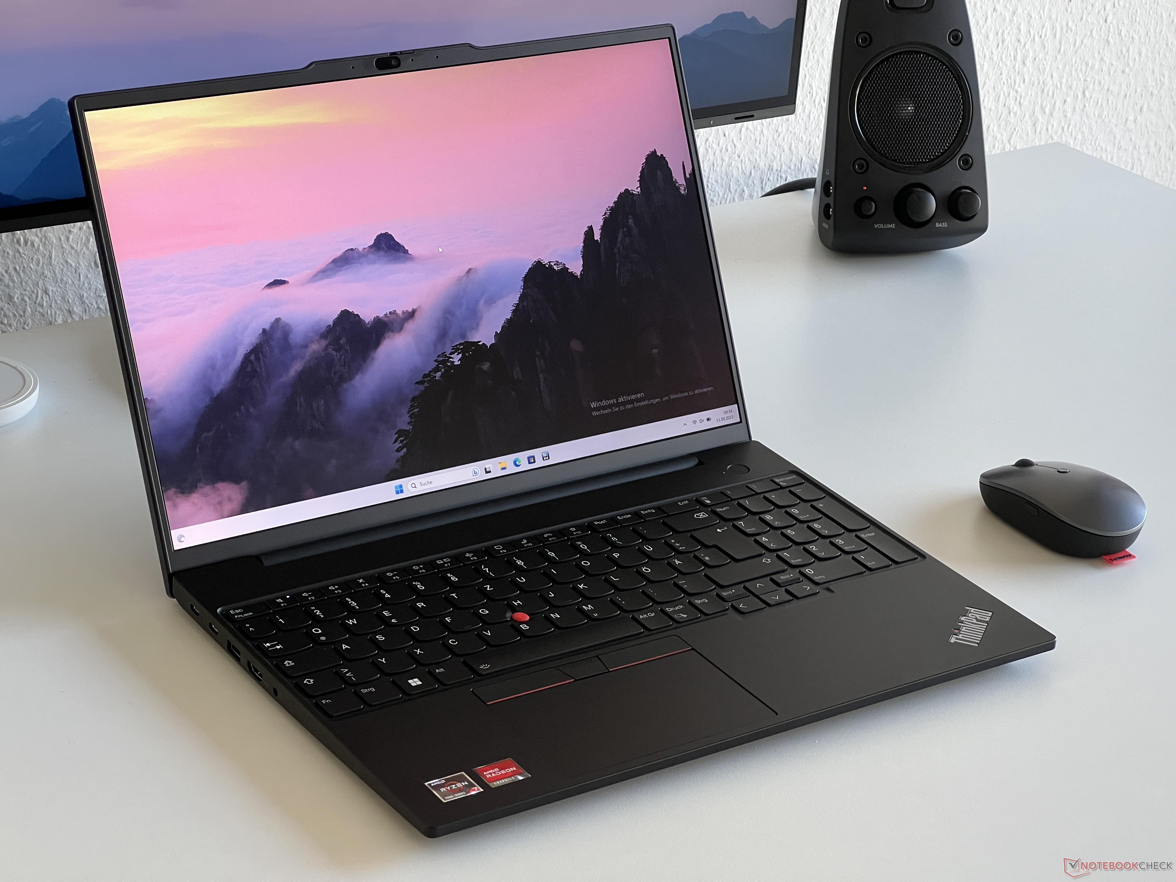 Lenovo ThinkPad E16 G1 AMD Review - duży laptop biurowy z mocą AMD i ...