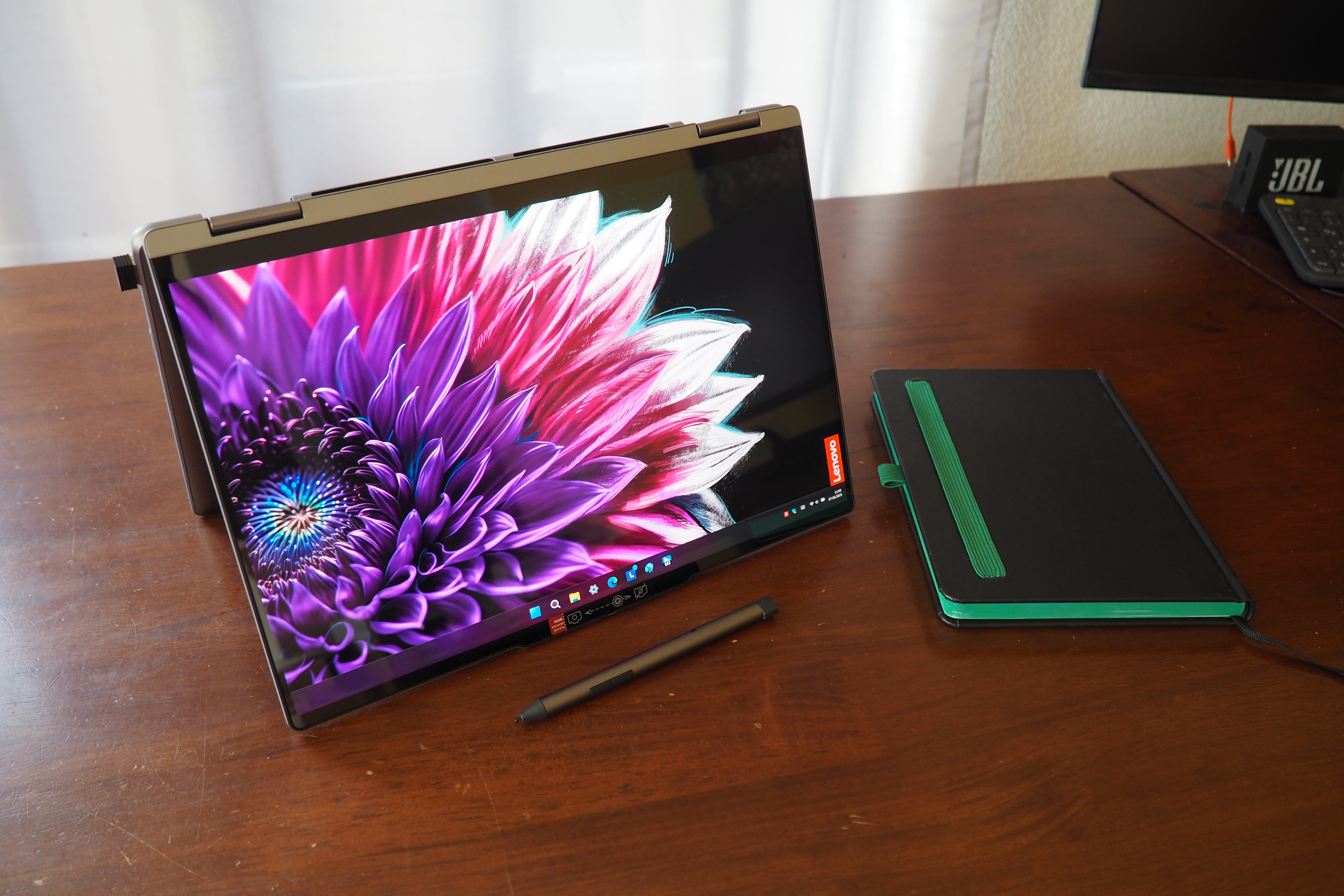 Recenzja laptopa Lenovo Yoga 7 2 w 1: Elegancki 14-calowy kabriolet z ekranem OLED
