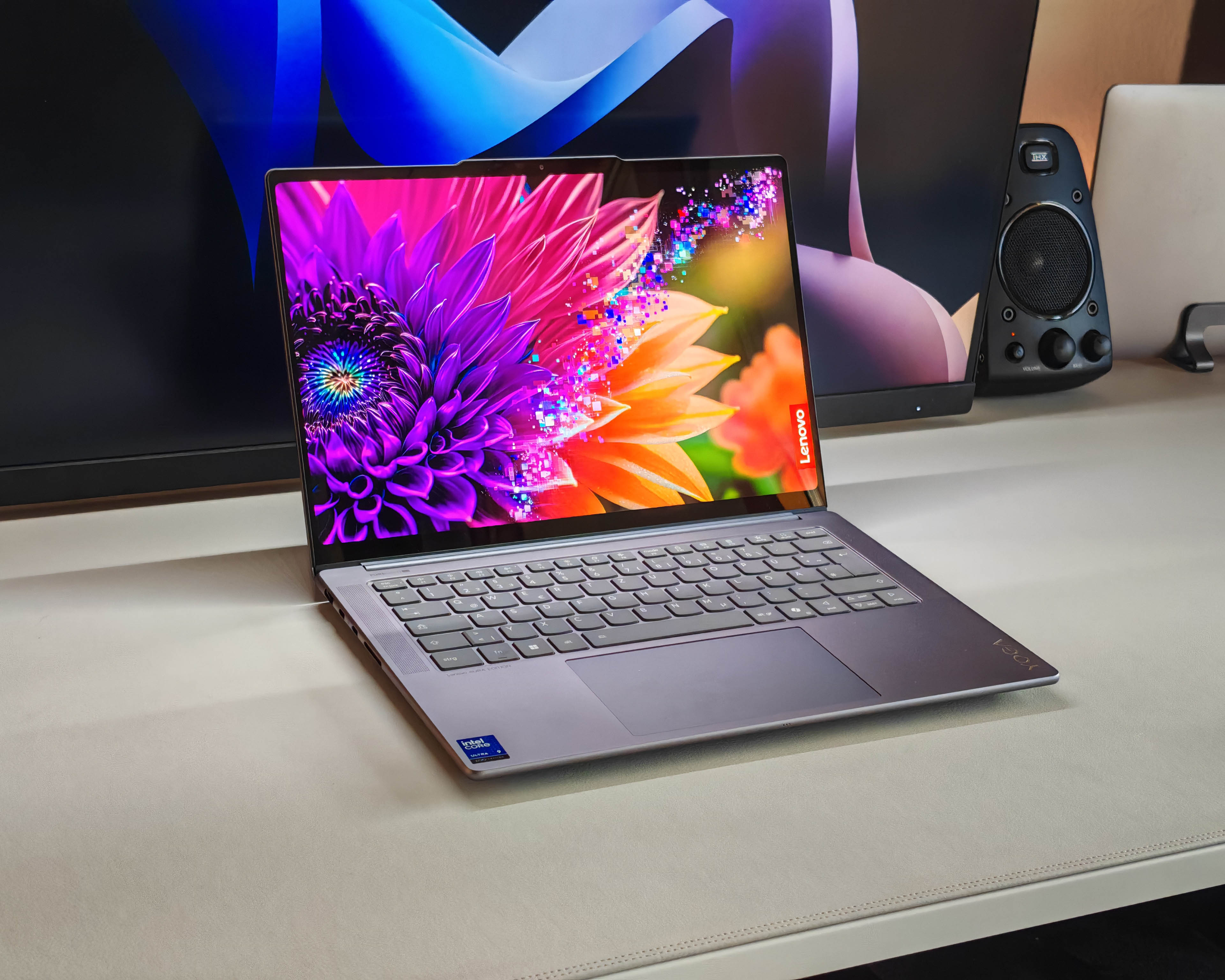 Recenzja Lenovo Yoga Pro 7i Gen 10 Aura Edition - multimedialny laptop z doskonałym ekranem dotykowym OLED