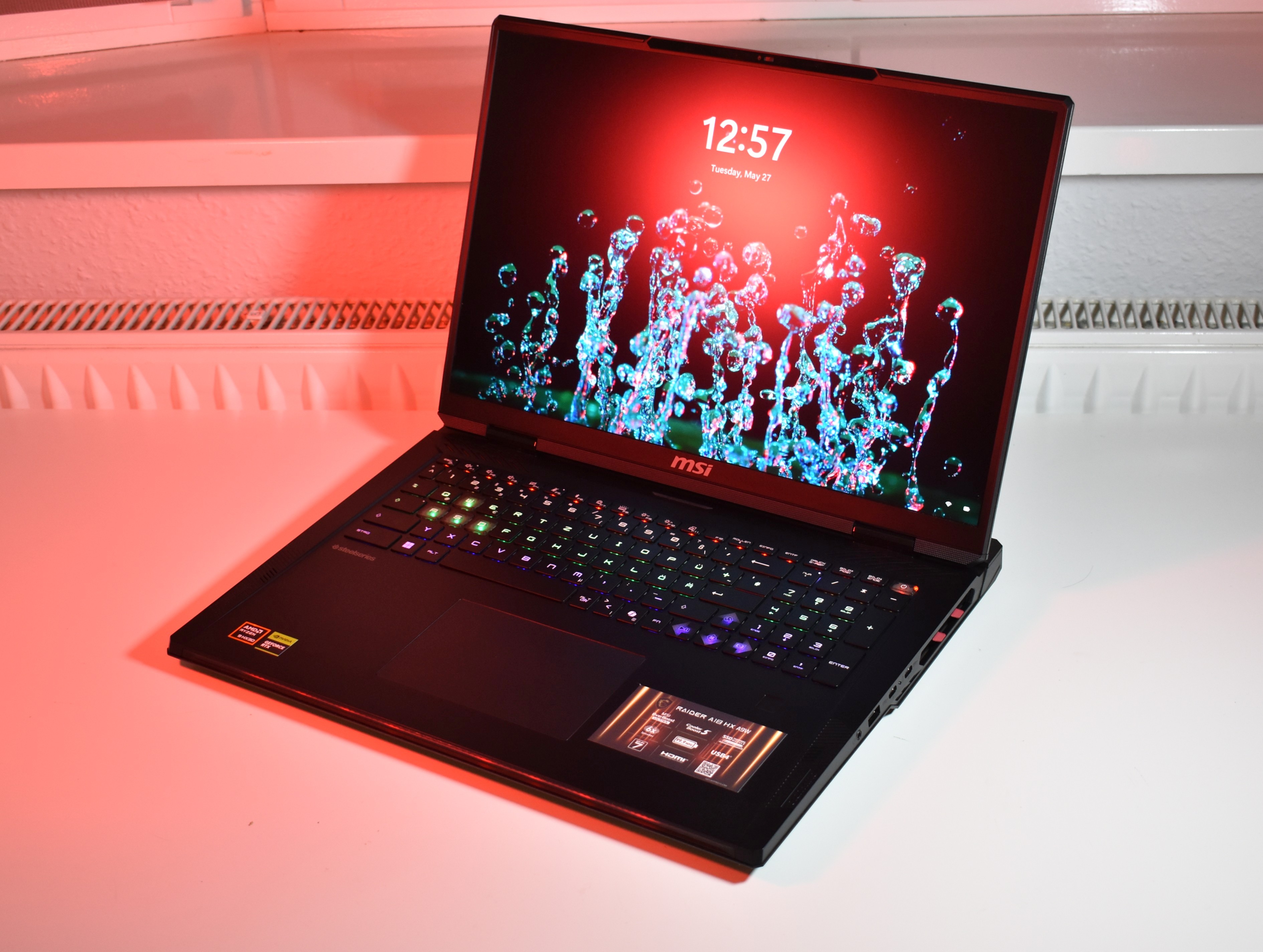 AMD wnosi ogień dzięki procesorowi Ryzen 9 9955HX3D: Recenzja laptopa MSI Raider A18 HX A9W