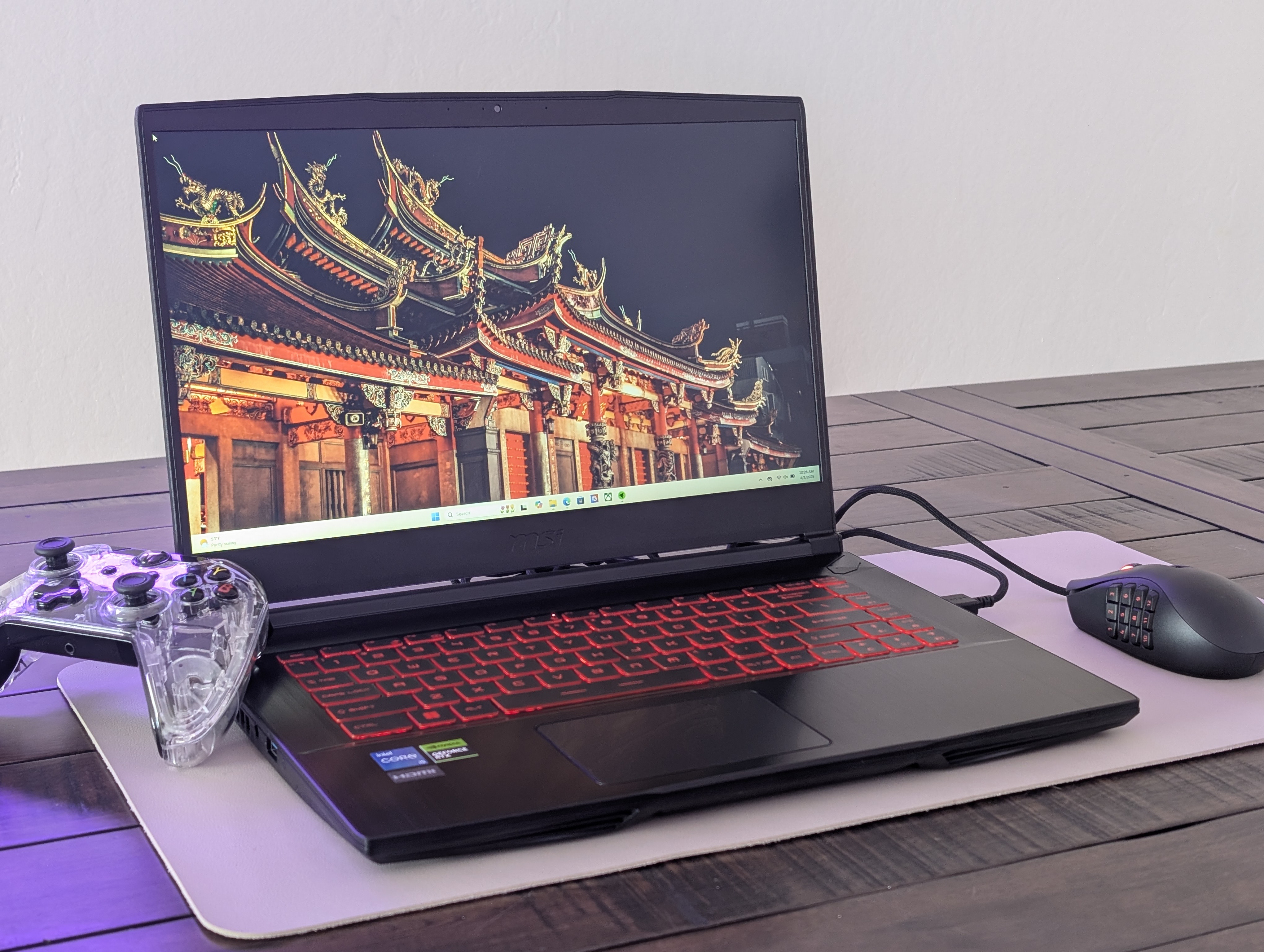 Recenzja laptopa MSI Thin GF63 12VE: GeForce RTX 4050 w grach z 8 GB pamięci RAM