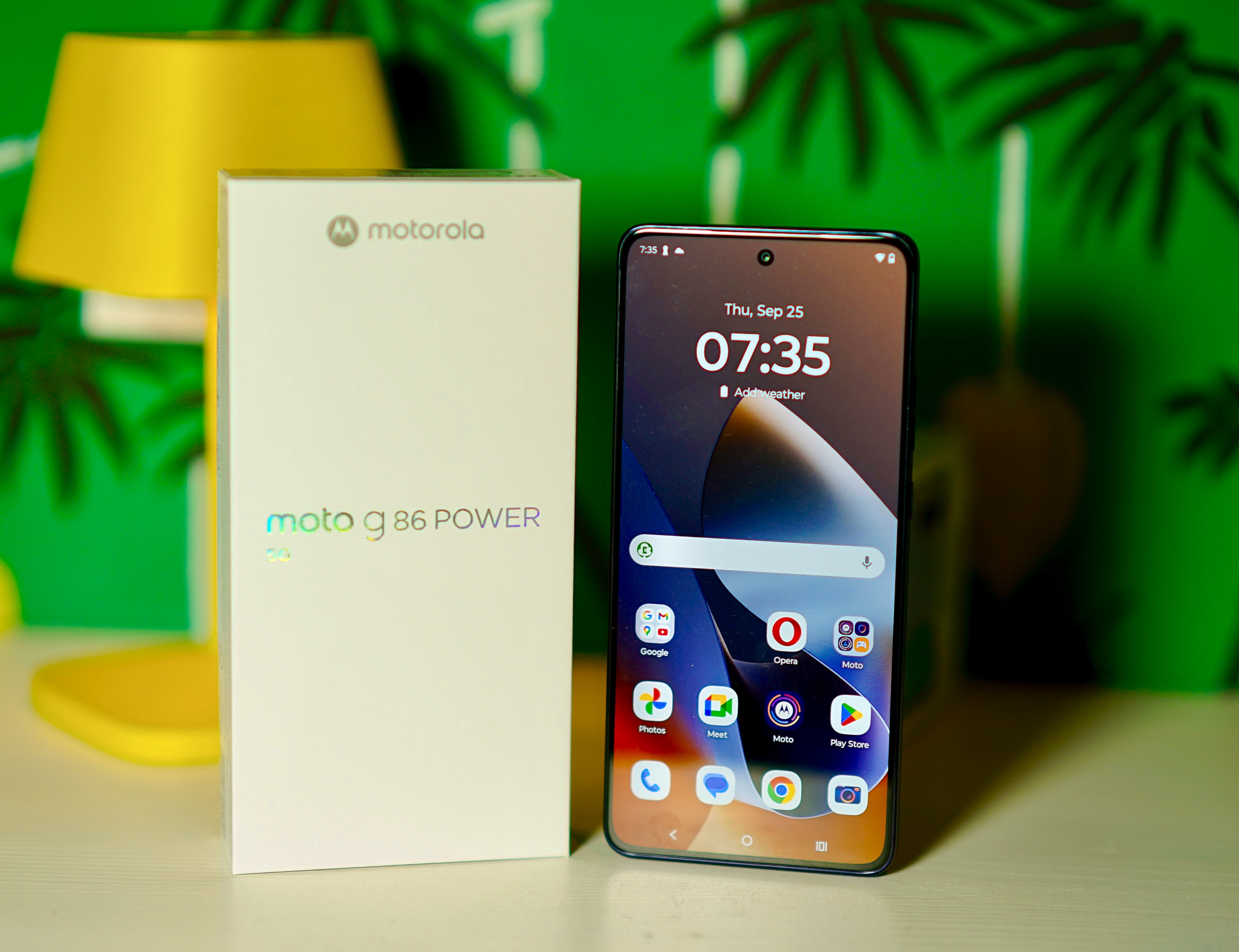 Recenzja Motoroli Moto G86 Power: jasny wyświetlacz OLED i ogromna bateria zapewniająca długi czas pracy