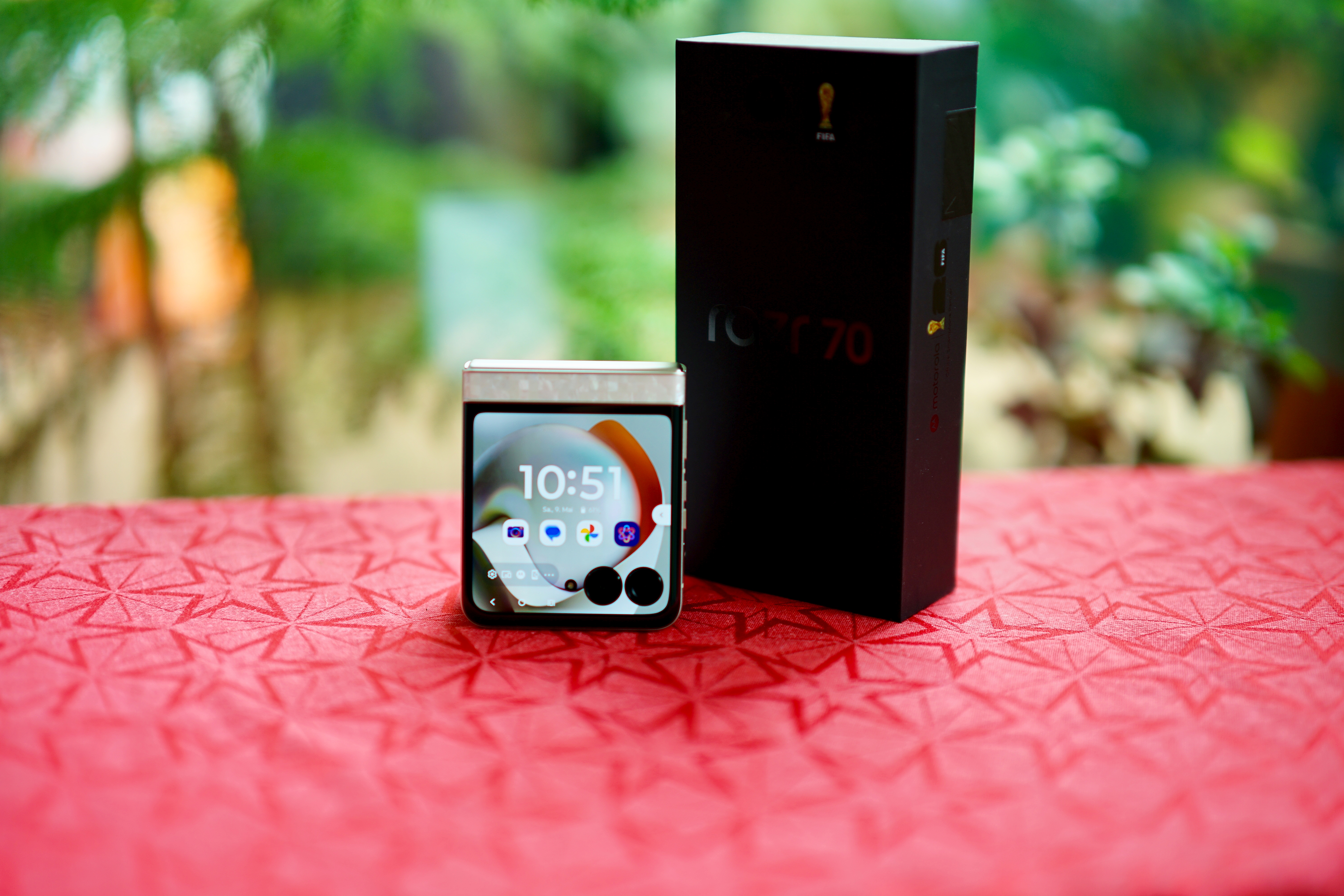 Ten składany telefon przyciąga uwagę wszystkich - recenzja telefona Motorola Razr 2026 (Razr 70)