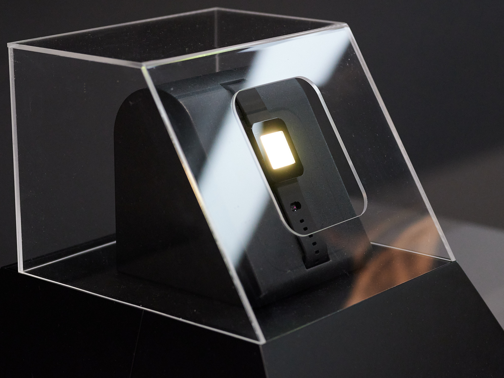 LG Display prezentuje wyświetlacz smartwatcha z renderowaniem 3D przy użyciu technologii pola świetlnego i OLED