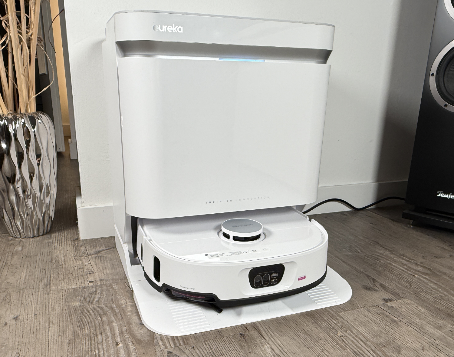 Lepszy niż Dreame, Roborock &amp; Co? Recenzja Eureka J15 Max Ultra