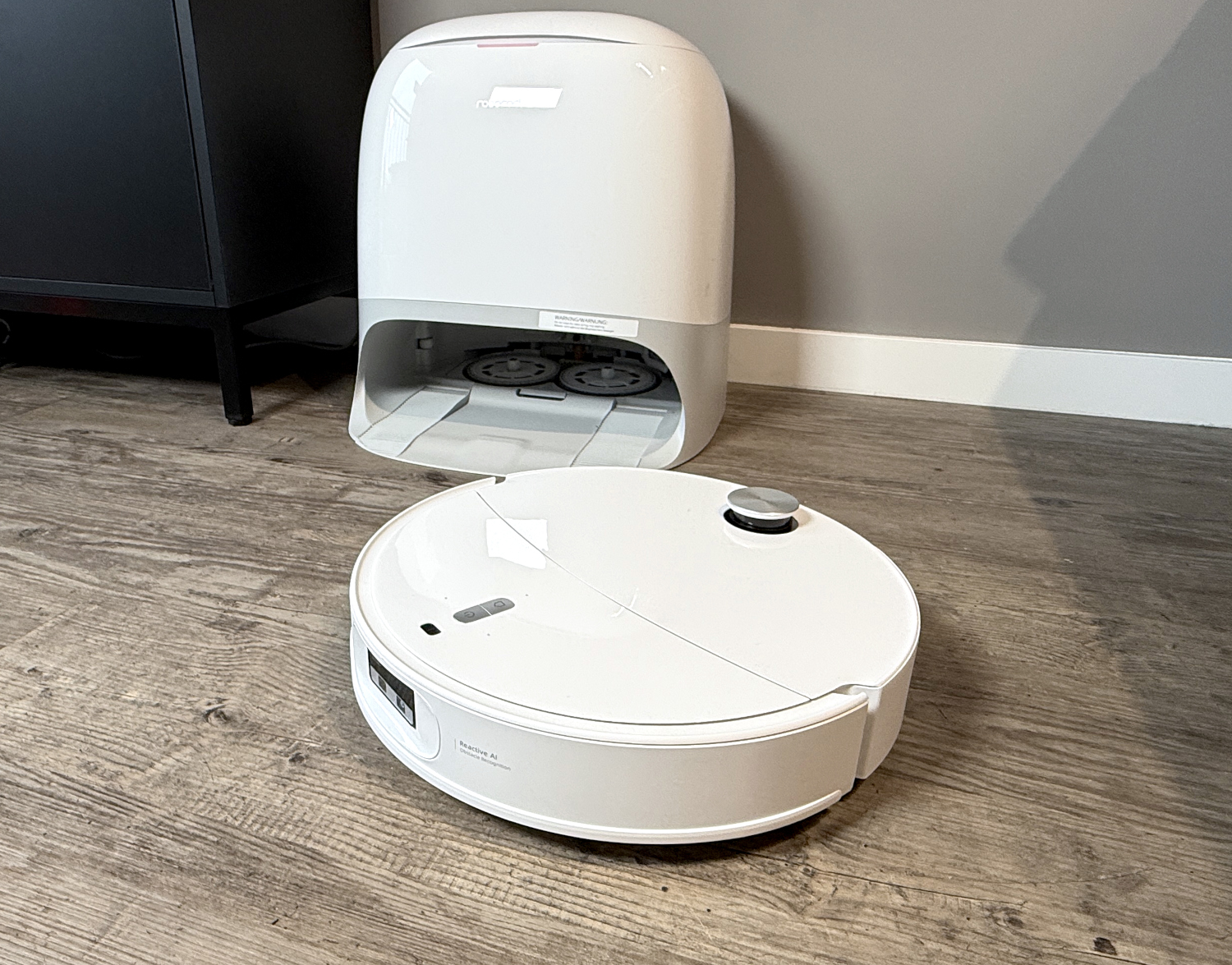 Wszechstronny, ulepszony robot odkurzający i mopujący z przydatnymi ulepszeniami: Recenzja Roborock Qrevo Curv 2 Pro