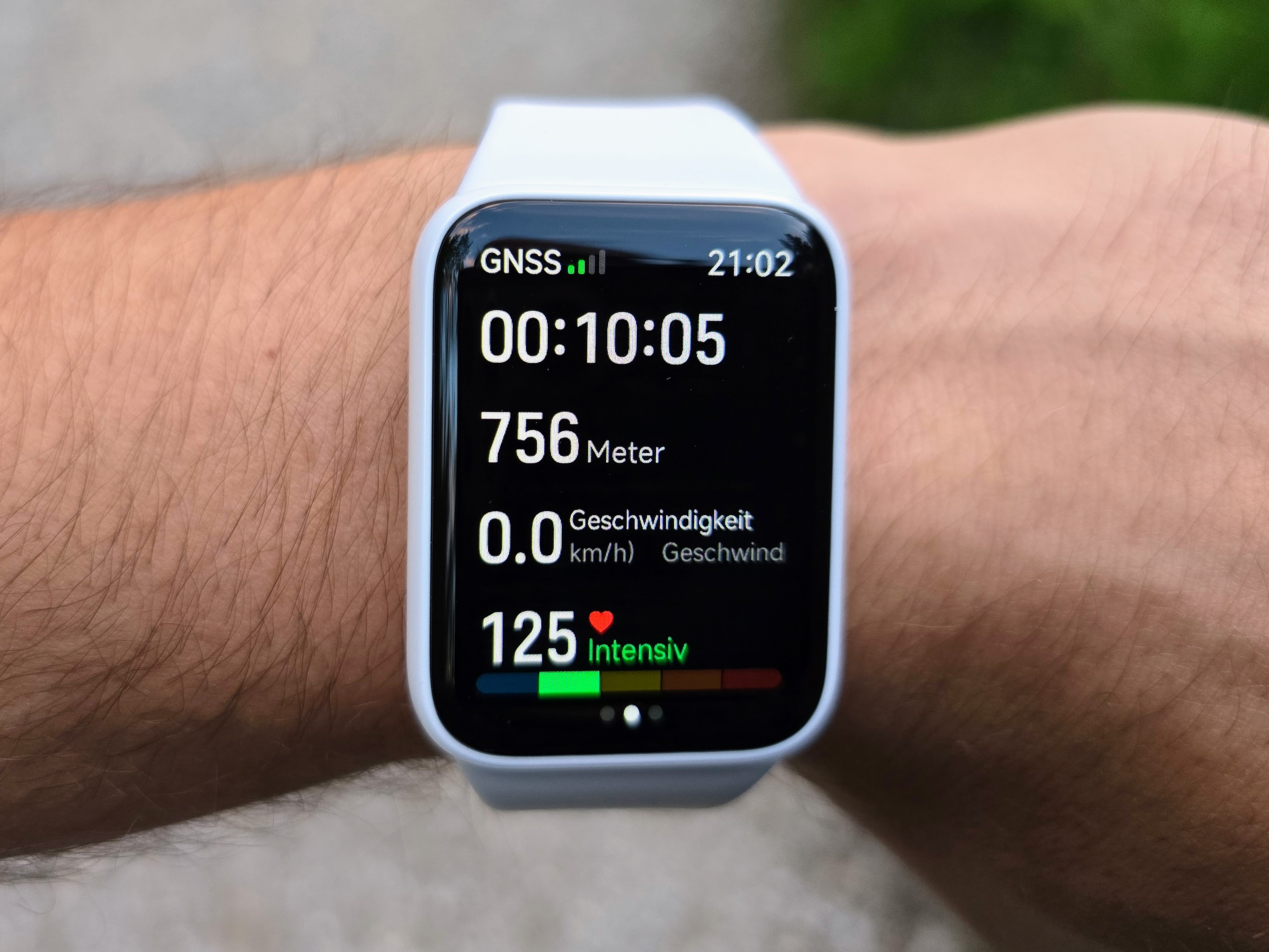 Werdykt z recenzji opaski Xiaomi Smart Band 10 Pro: Wyraźny i naprawdę dokładny