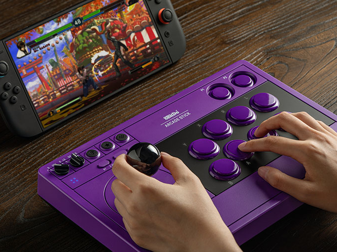 Firma 8BitDo odświeża kolorystykę swojego 5-letniego joysticka Arcade Stick