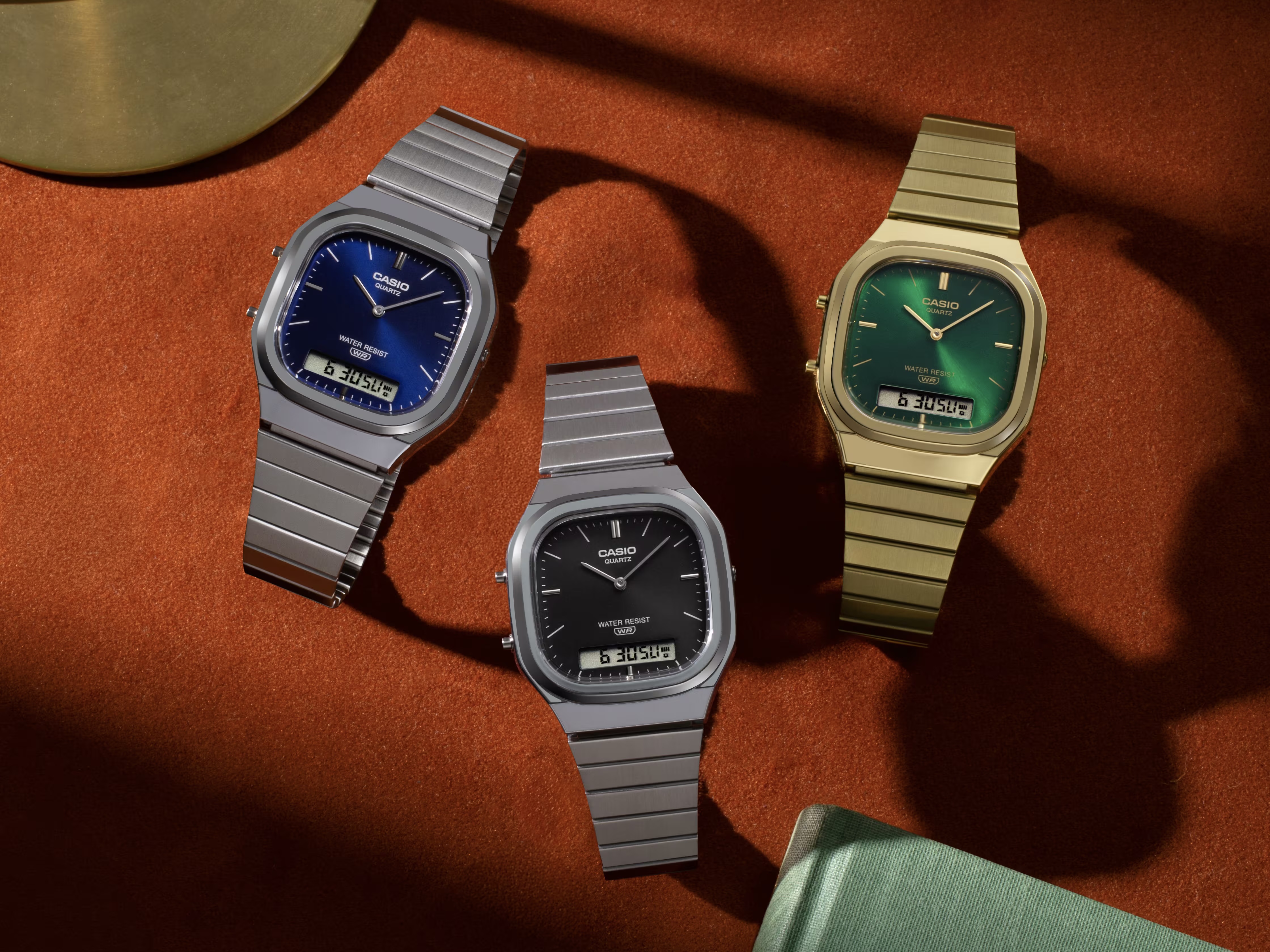 Casio wprowadza na rynek brytyjski trzy nowe zegarki analogowo-cyfrowe w stylu retro z tarczami o wykończeniu typu „sunburst”