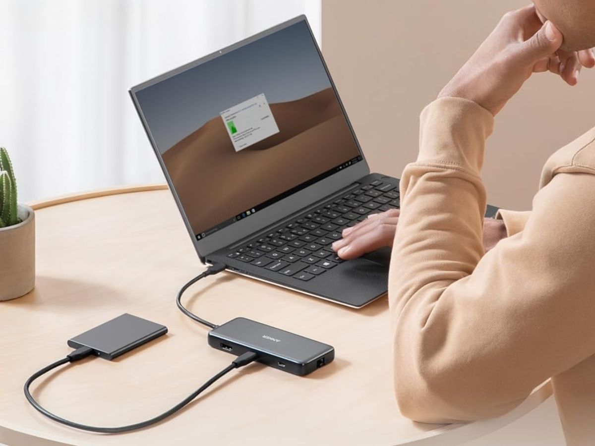 Nowy hub USB-C Anker 8 w 1 z dwoma wyświetlaczami już w drodze