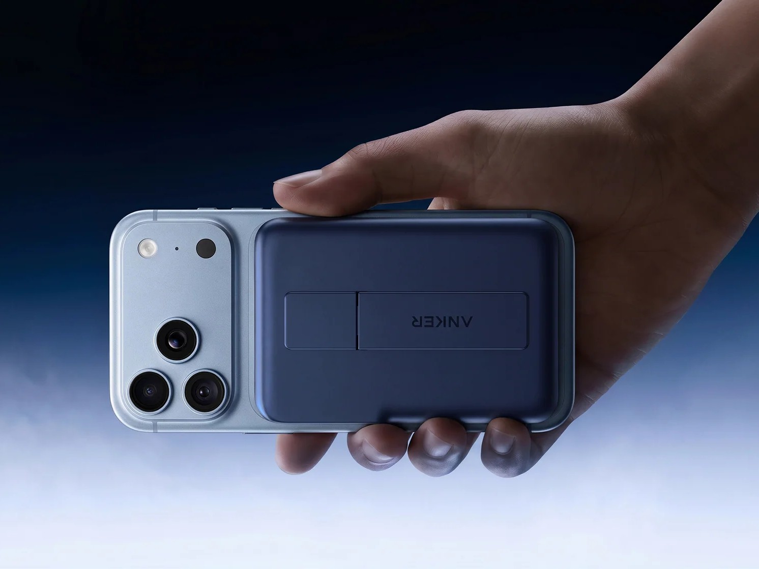 Firma Anker wprowadza na rynek nowy powerbank Qi2 z aktywnym chłodzeniem, inteligentnym wyświetlaczem i funkcją szybkiego ładowania o mocy 45 W