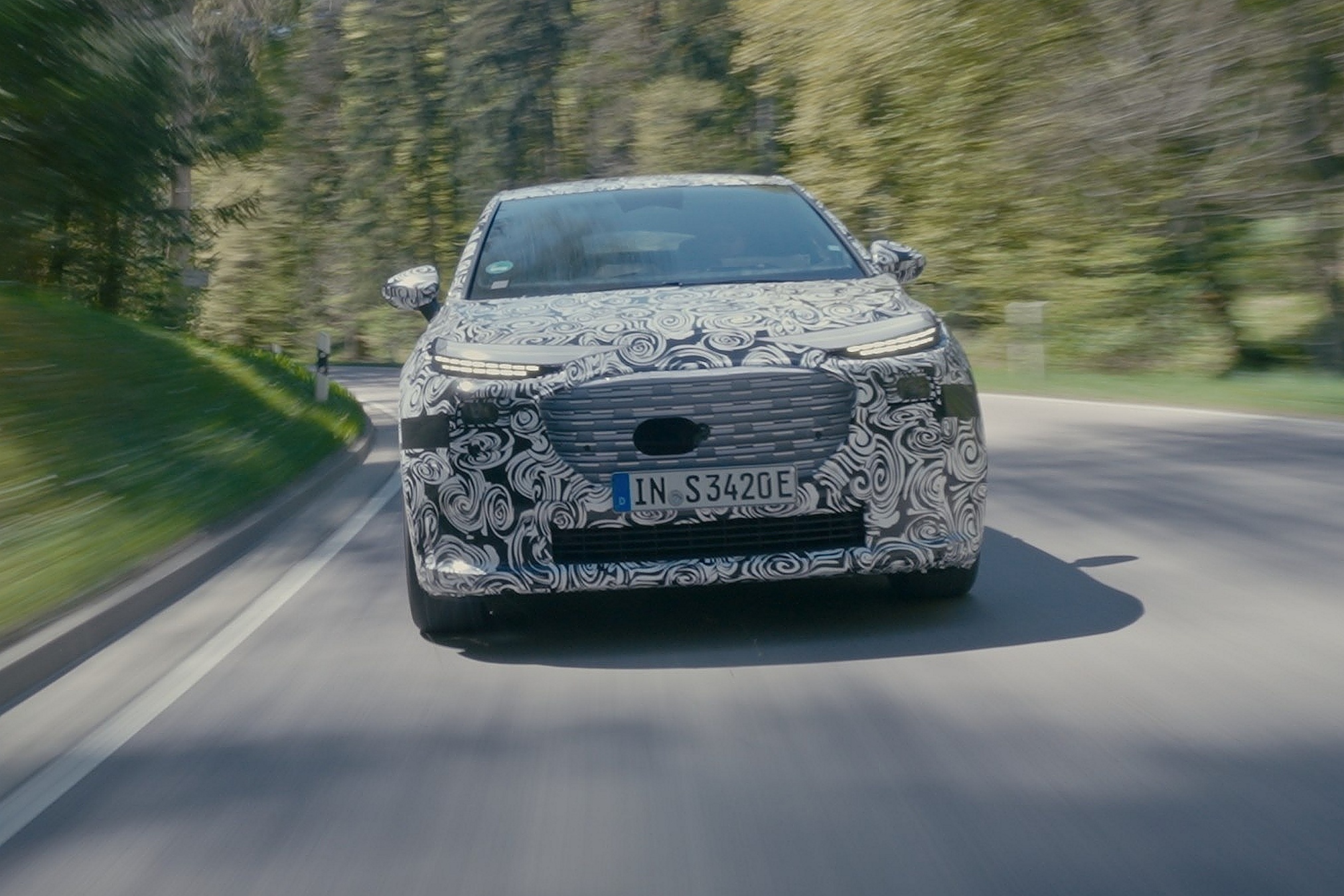 Audi A2 e-tron: Pierwsze prawdziwe spojrzenie na nowy podstawowy pojazd elektryczny Audi podczas zimowych testów
