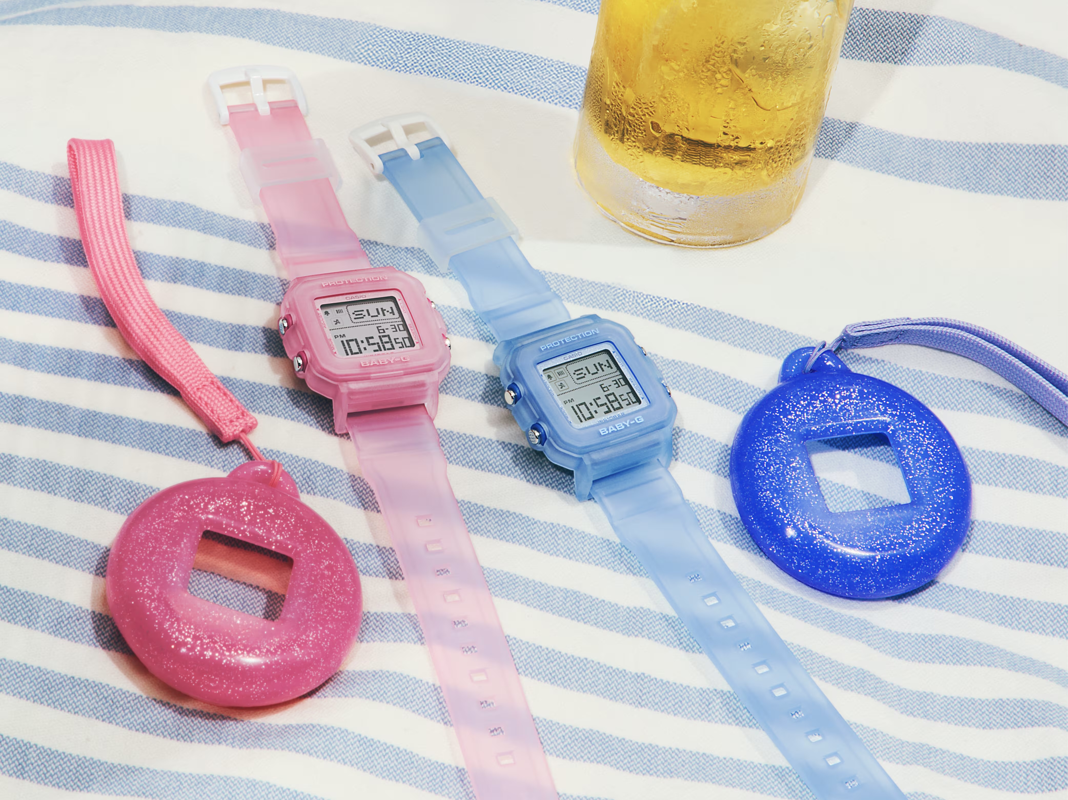 Casio wprowadza na rynek dwa nowe zegarki cyfrowe o konstrukcji z odłączalnym paskiem i stylistyce retro nawiązującej do lat 2000