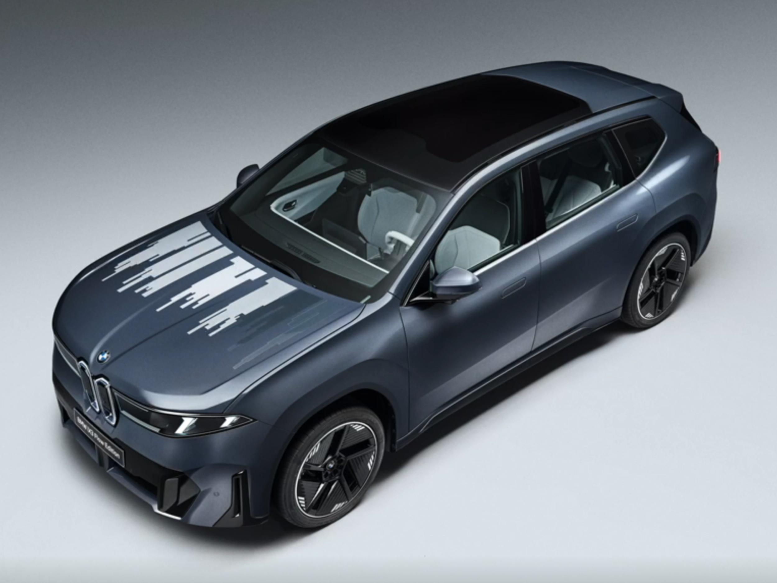Farba przyszłości BMW: iX3 pokazuje animowaną maskę gotową do produkcji