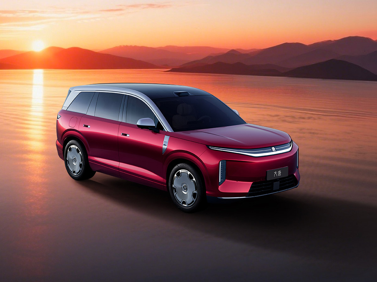 BYD zdobywa tytuły pojazdu elektrycznego o najdłuższym zasięgu i 3-rzędowego SUV-a dzięki nowej baterii Blade 2.0