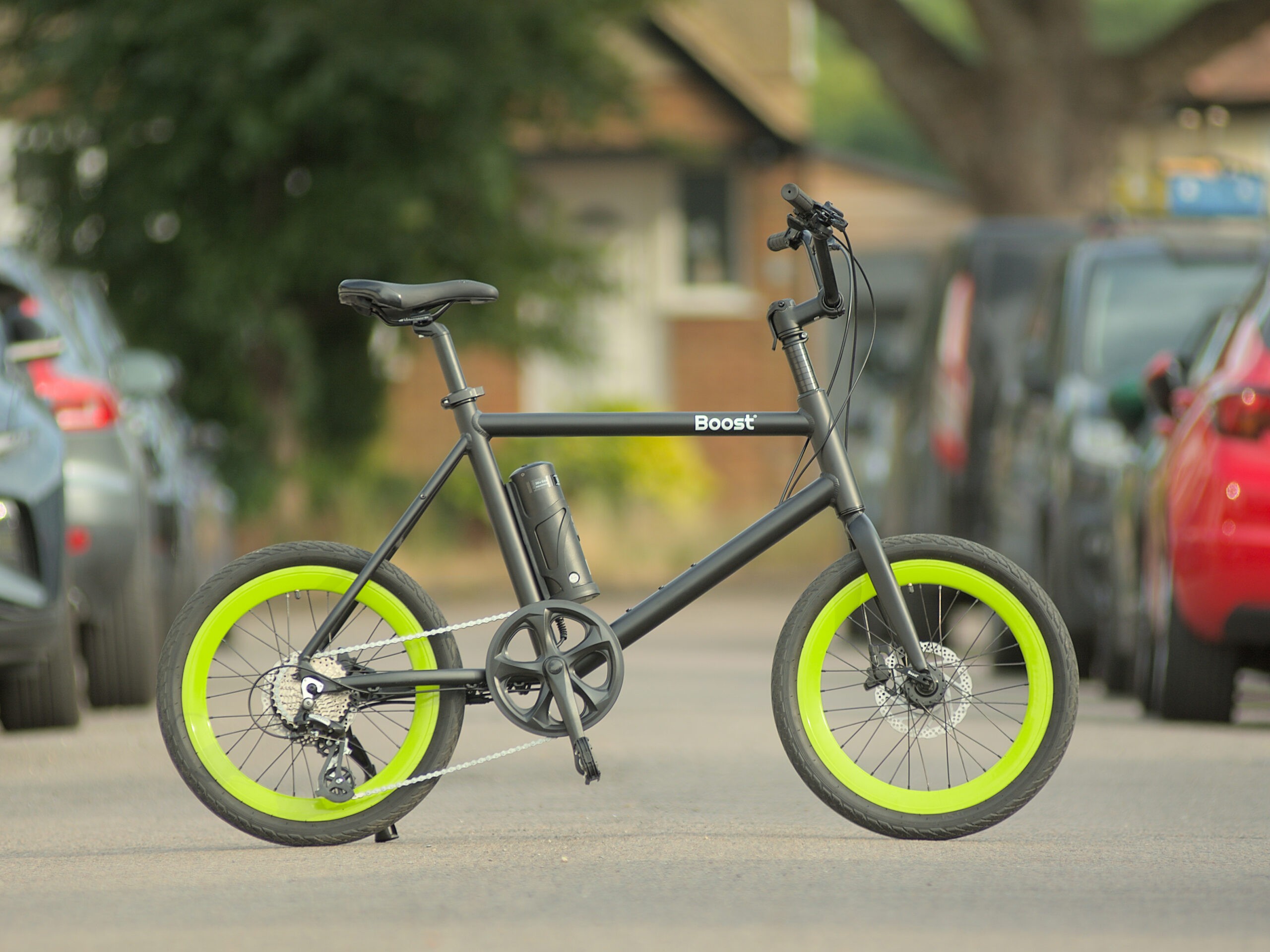 Premiera nowego roweru Boost Mini z napędem elektrycznym i opcją pedałowania