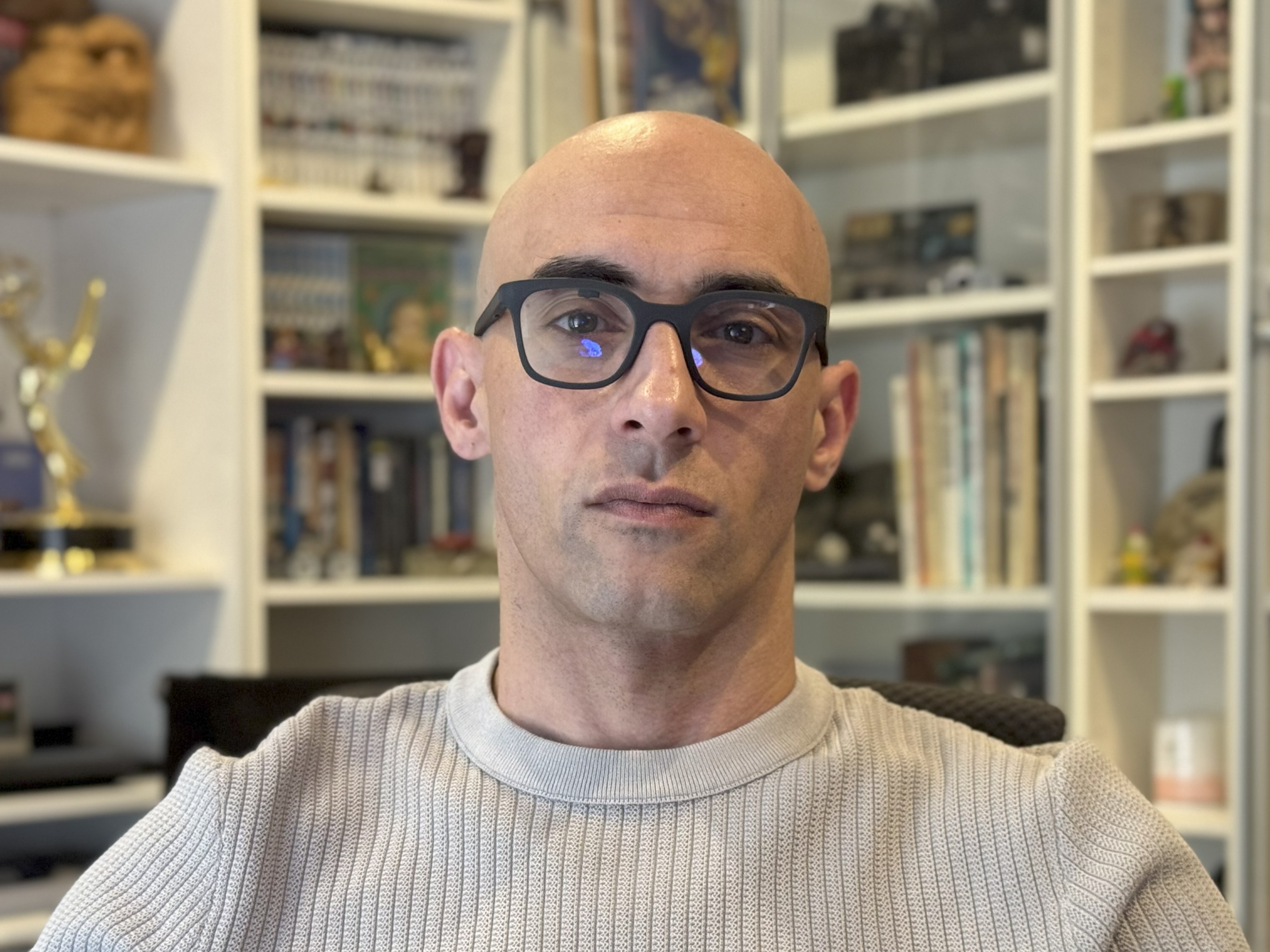 Brilliant Labs prezentuje nowe inteligentne okulary Halo AI z wbudowanym wyświetlaczem, lekką konstrukcją i 14-godzinnym czasem pracy