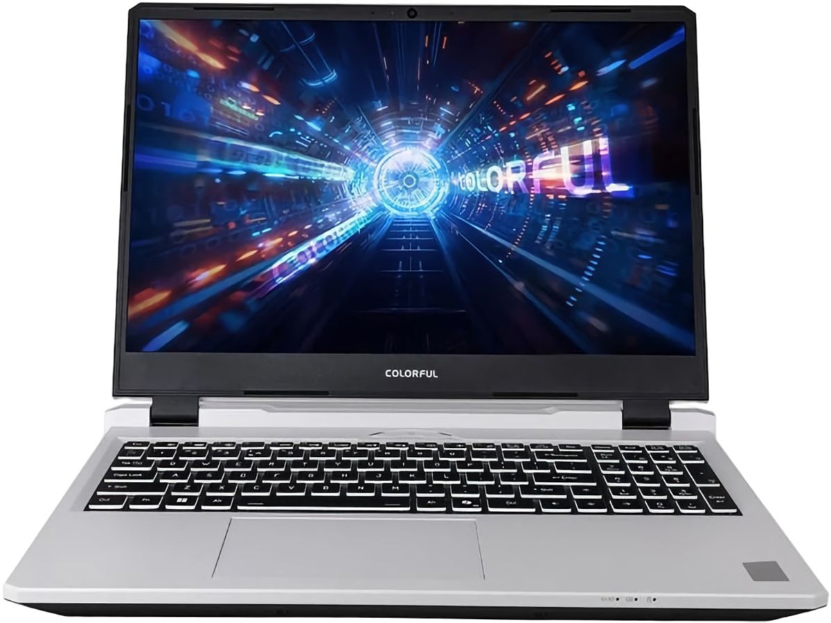 Kolorowy EVOL P15 wchodzi na rynek z ekranami RTX 5060, RTX 5050 i 165 Hz QHD