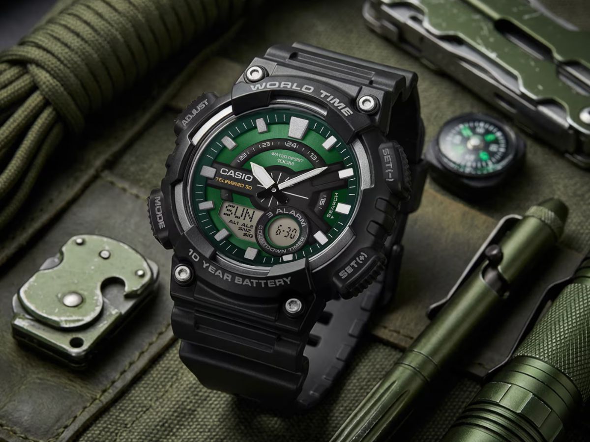 Klasyczny zegarek Casio AEQ110 z zieloną tarczą już dostępny w USA