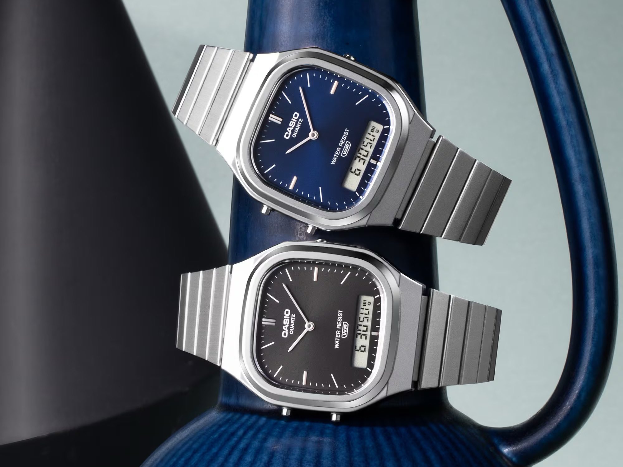 Casio prezentuje dwa zegarki analogowo-cyfrowe w stylu retro z tarczami w stylu „sunburst”