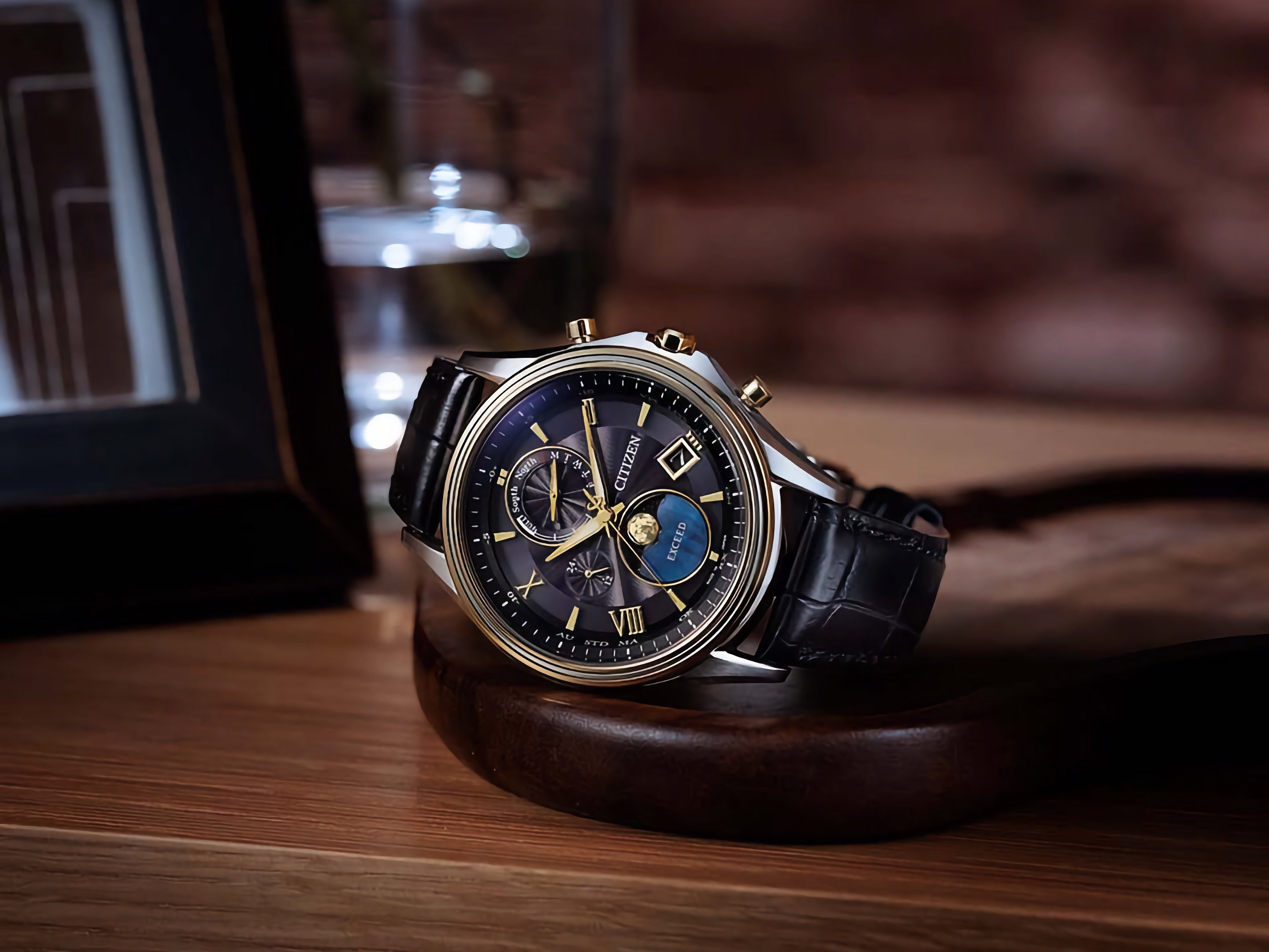 Nowy model Citizen „Mid-Autumn Moon” z limitowanej edycji, wyposażony w mechanizm Eco-Drive, zapewnia dokładność wskazania faz księżyca dzięki synchronizacji z zegarem atomowym